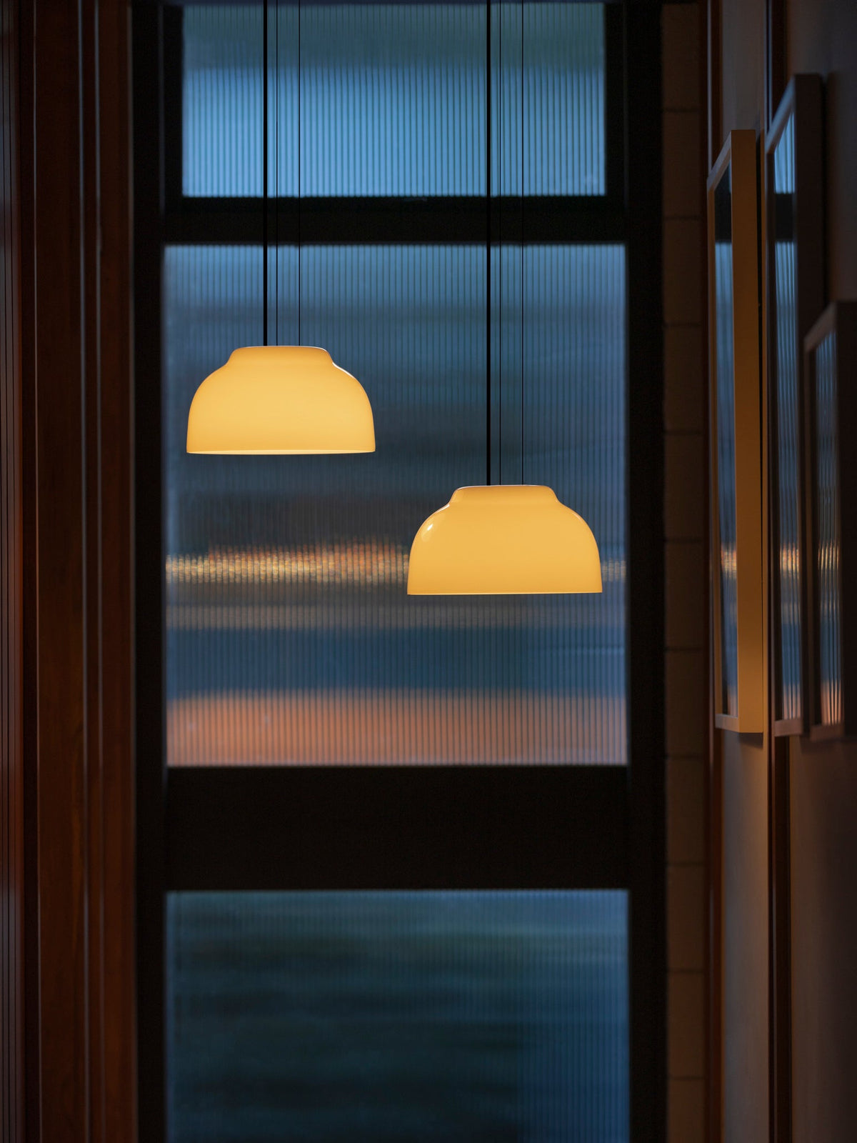 Port Pendant Black / Small