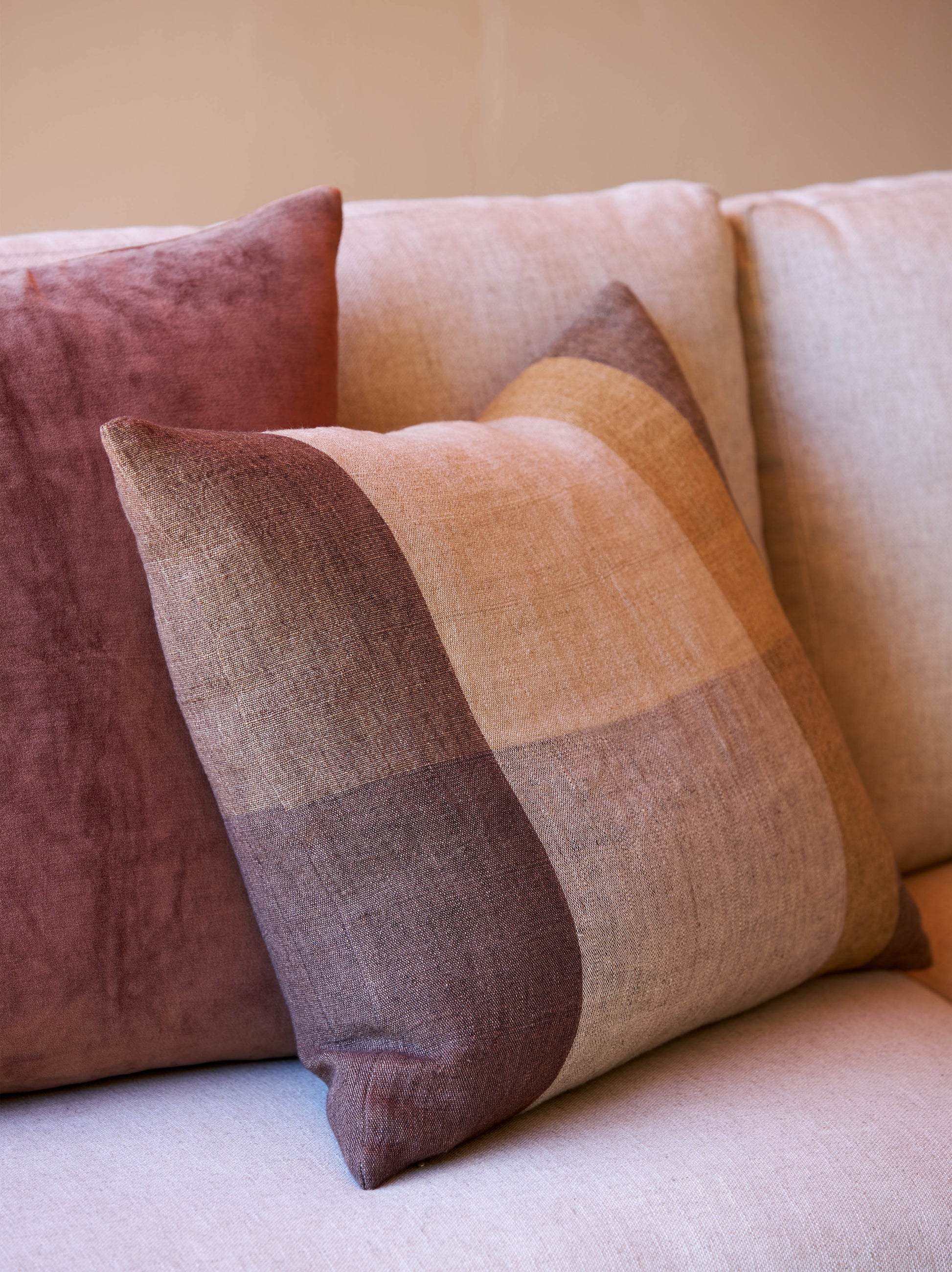 Morandi Handwoven Linen Cushion Cover Sultana/Multi / 55x45cm