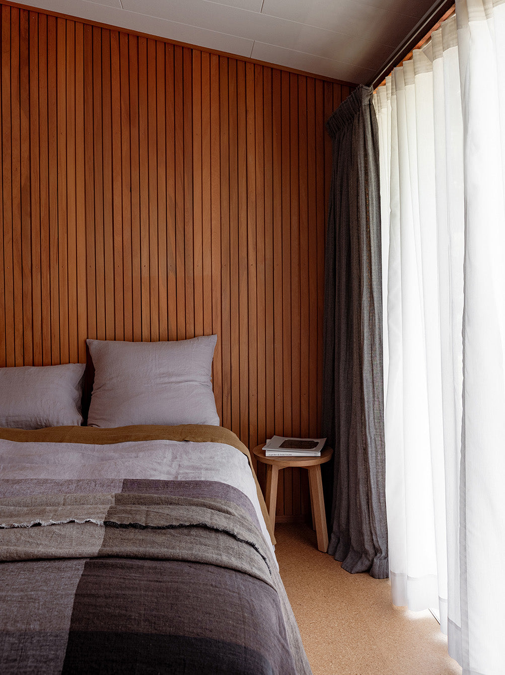Morandi Bedspread Shiitake/Multi / Queen