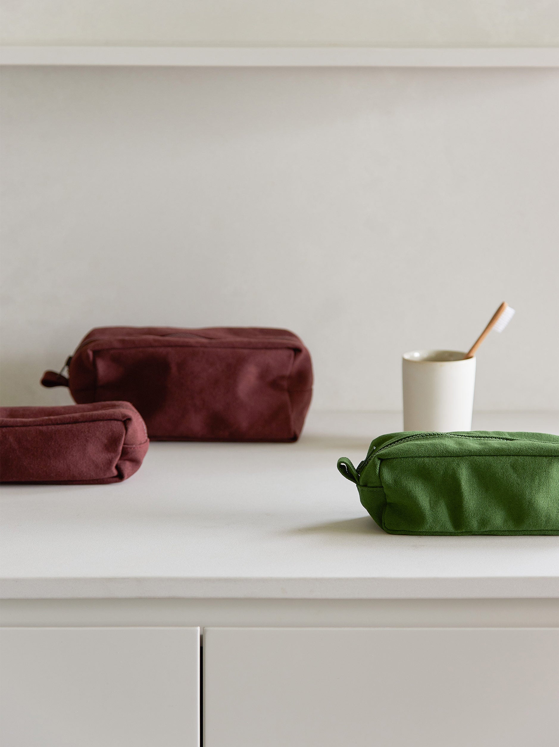 Marlo Wash Bag Mulberry / Small