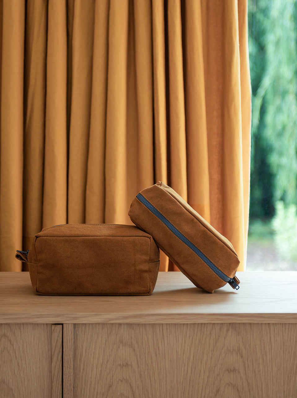 Marlo Contrast Wash Bag Masala/Lupin / Small
