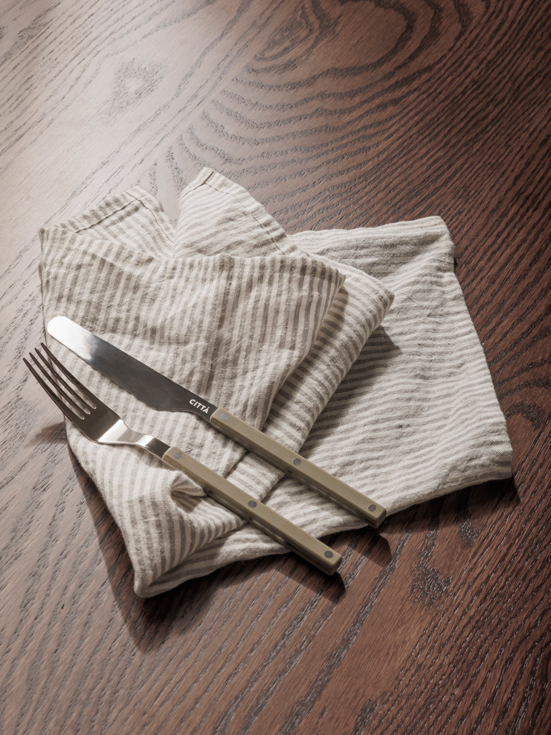 Pinstripe Linen Tablecloth Pepper/Chalk / 155x270cm