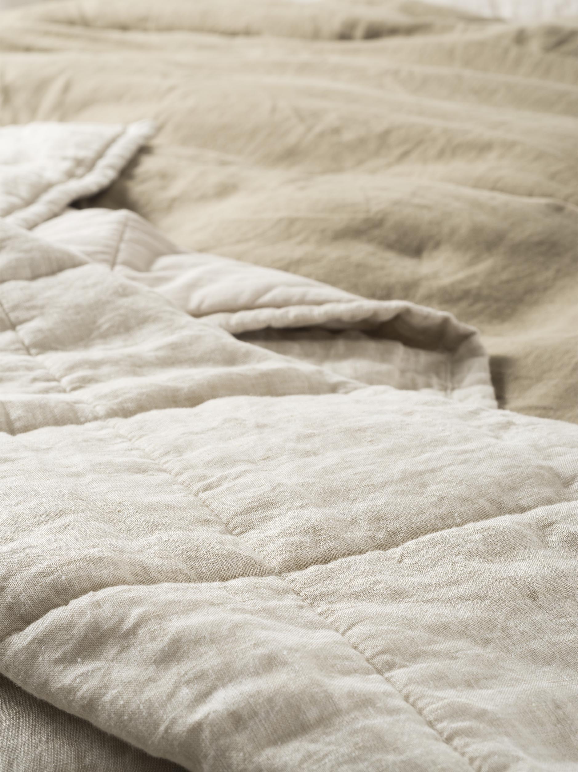 Chambray Linen Quilt Oatmeal / Queen