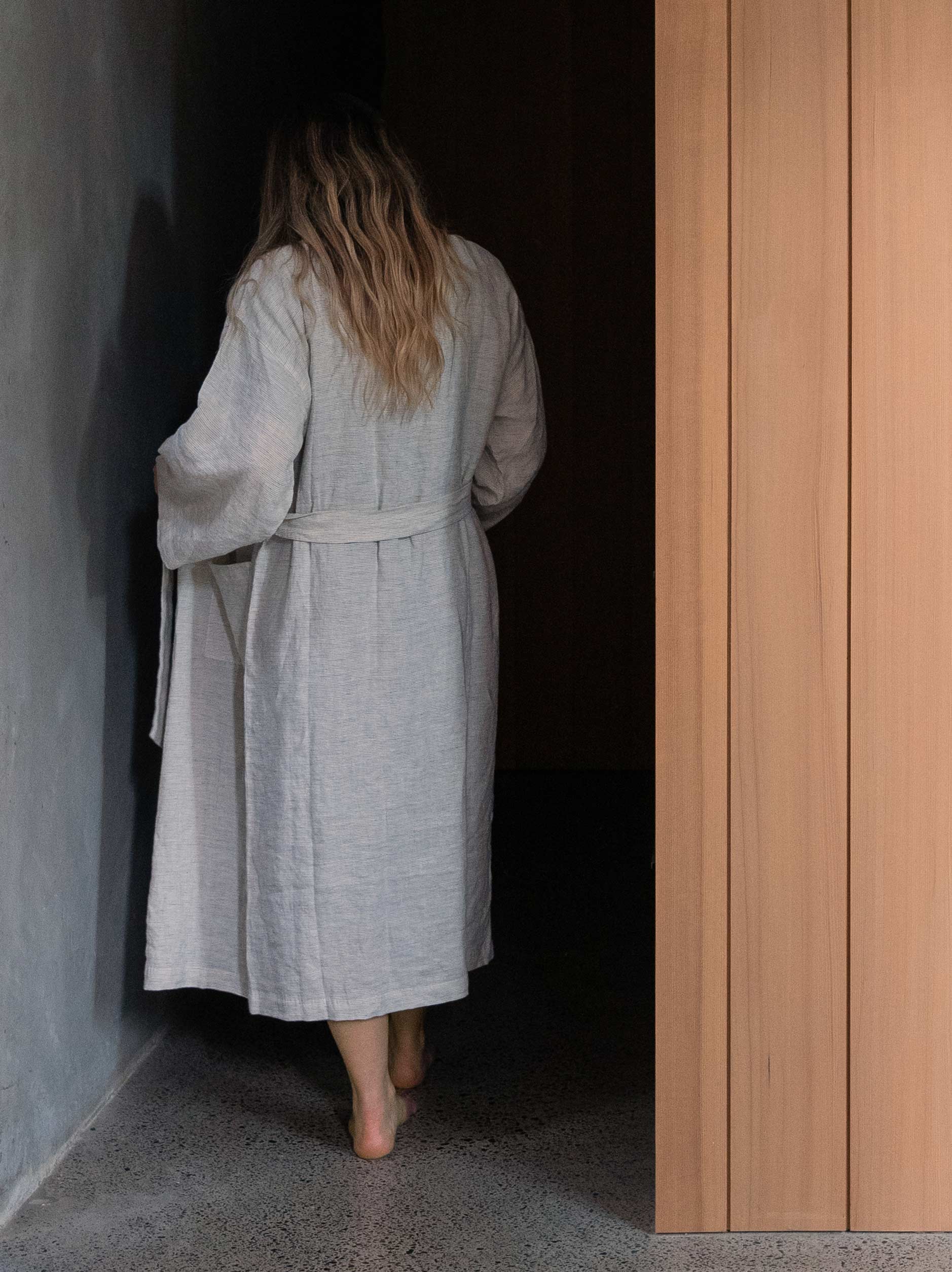 Pinstripe Linen Robe Pepper/Chalk / Small/Medium