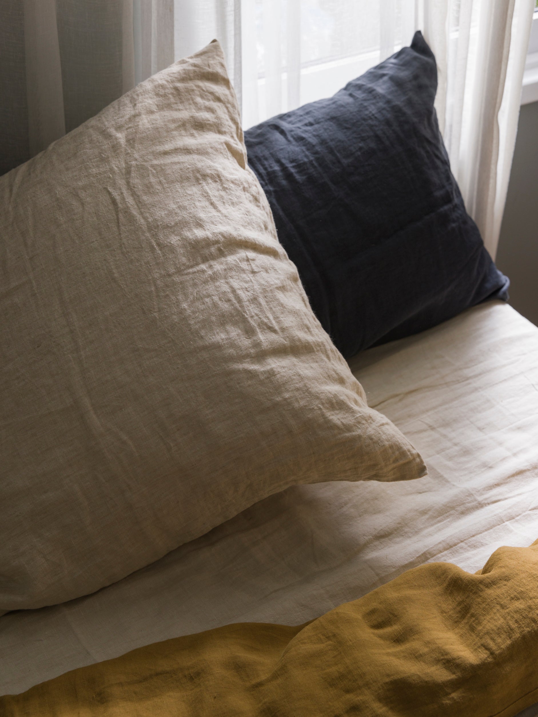 Chambray Linen Fitted Sheet Oatmeal / Queen