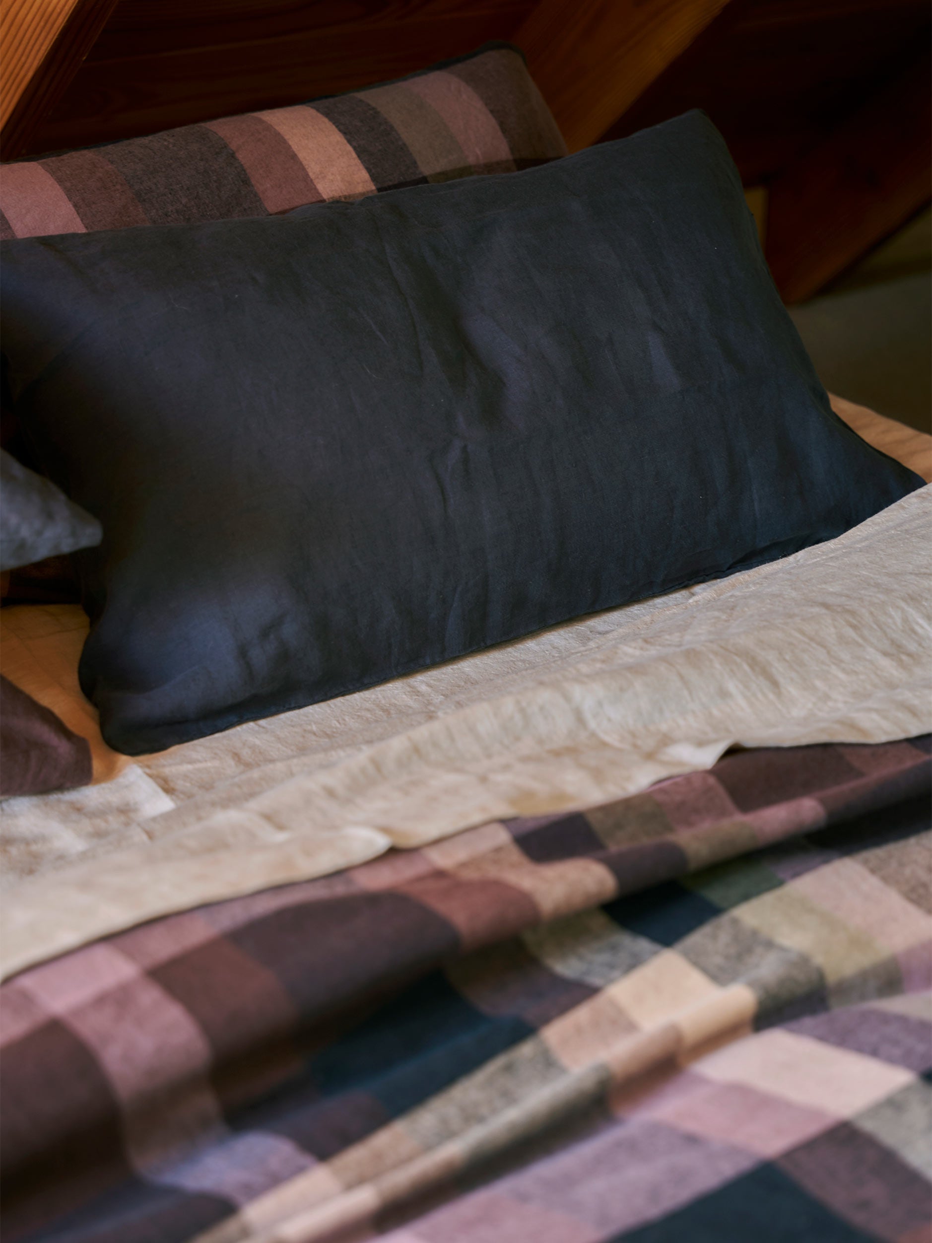 Blue Black Linen Pillowcase Pair Blue Black / Pillowcase Pair