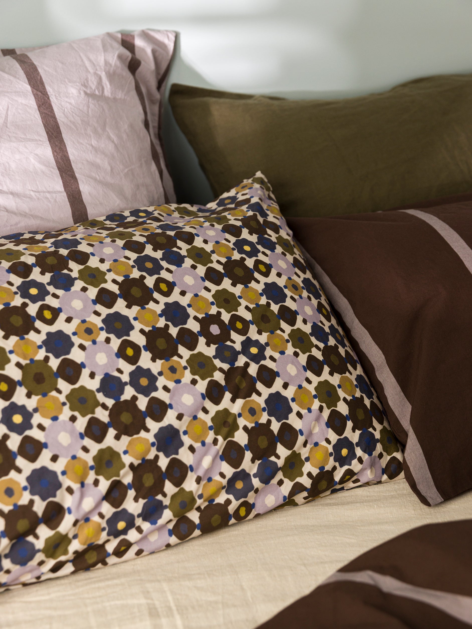 Lisbon Lodge Pillowcase Pair Pansy/Multi / Lodge Pillowcase Pair