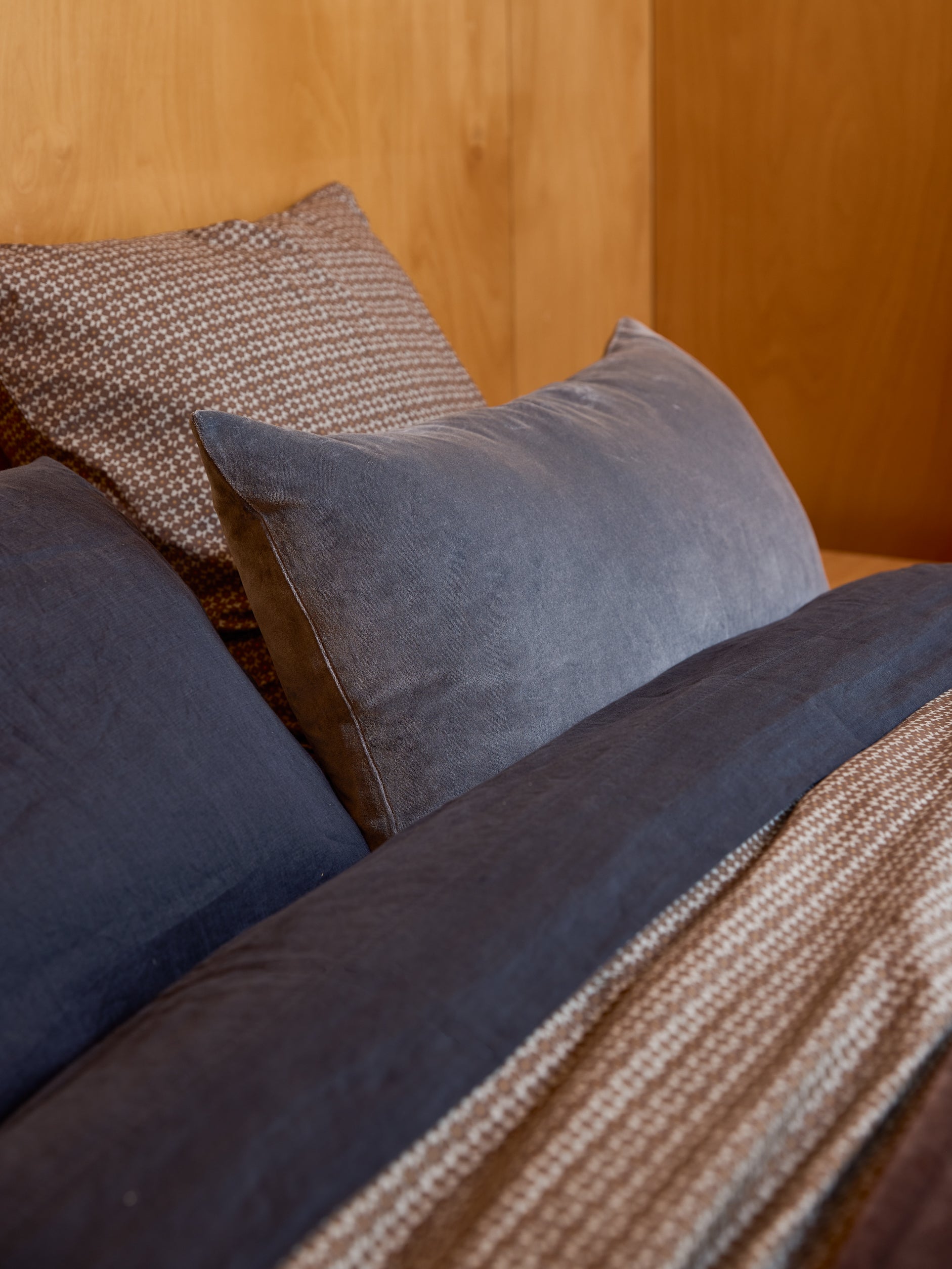 Blue Black Linen Flat Sheet Blue Black / Super King
