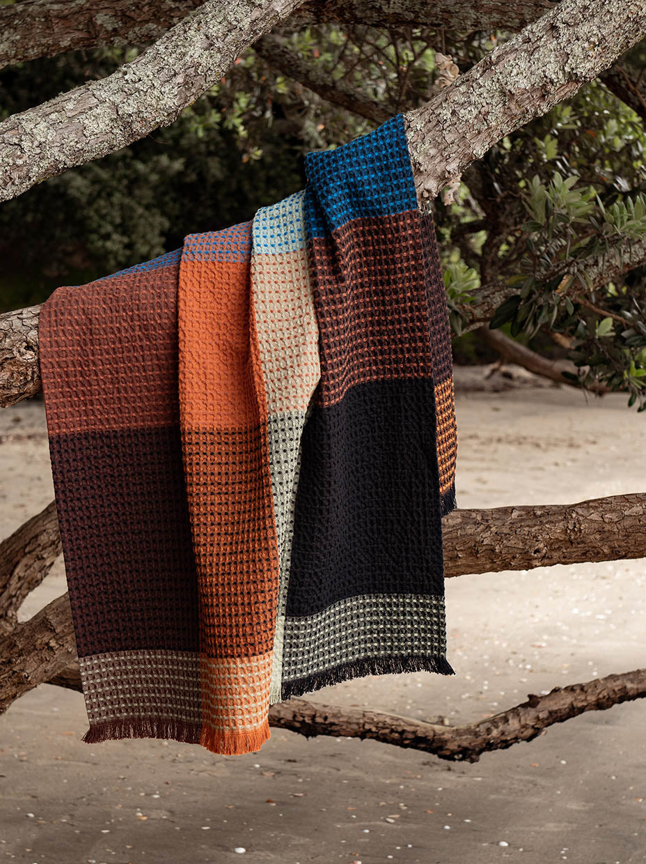 Cabin Towel Midnight/Multi / X-Large