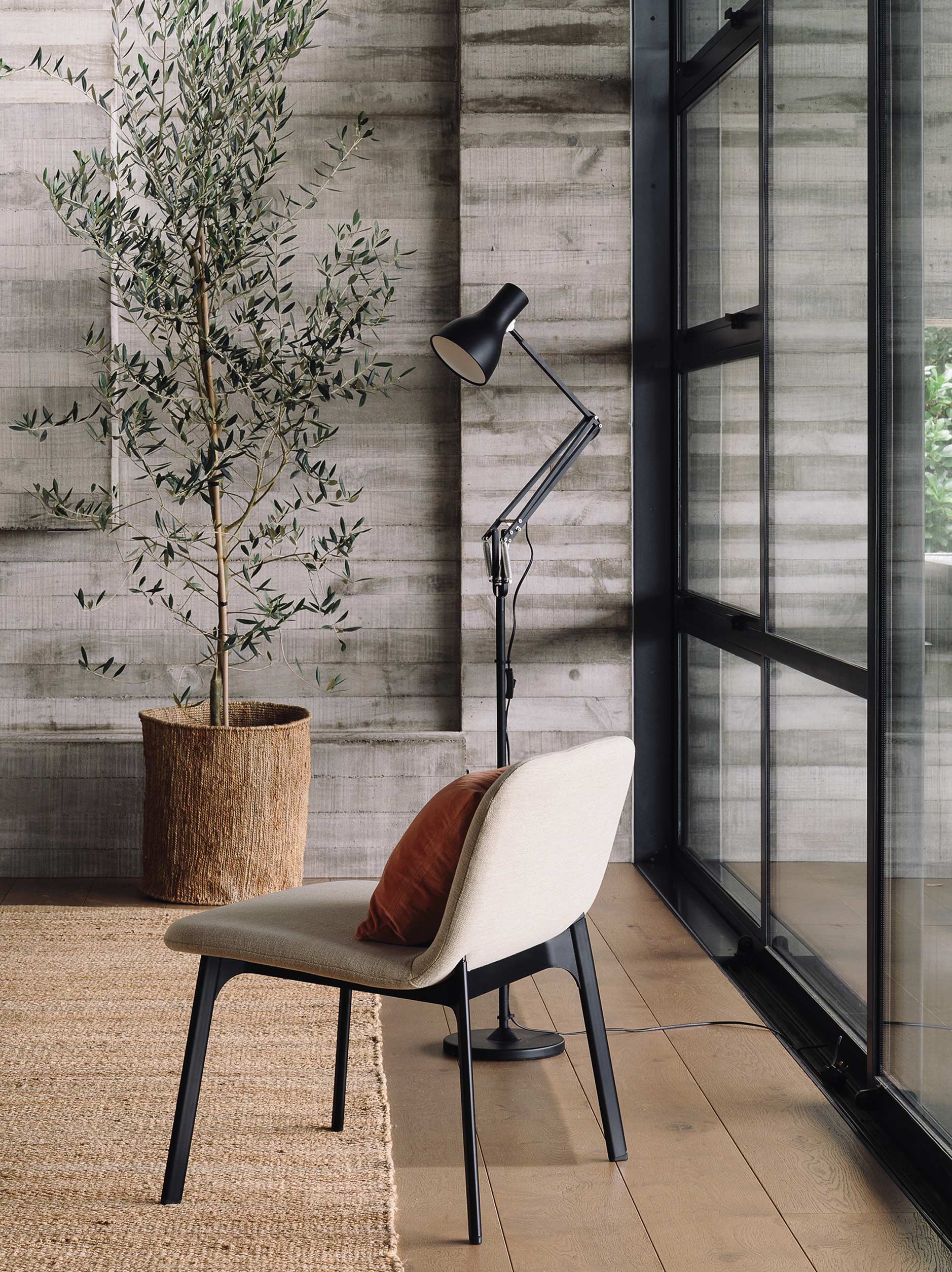 Anglepoise Type 75 Floor Lamp Jet Black / One Size