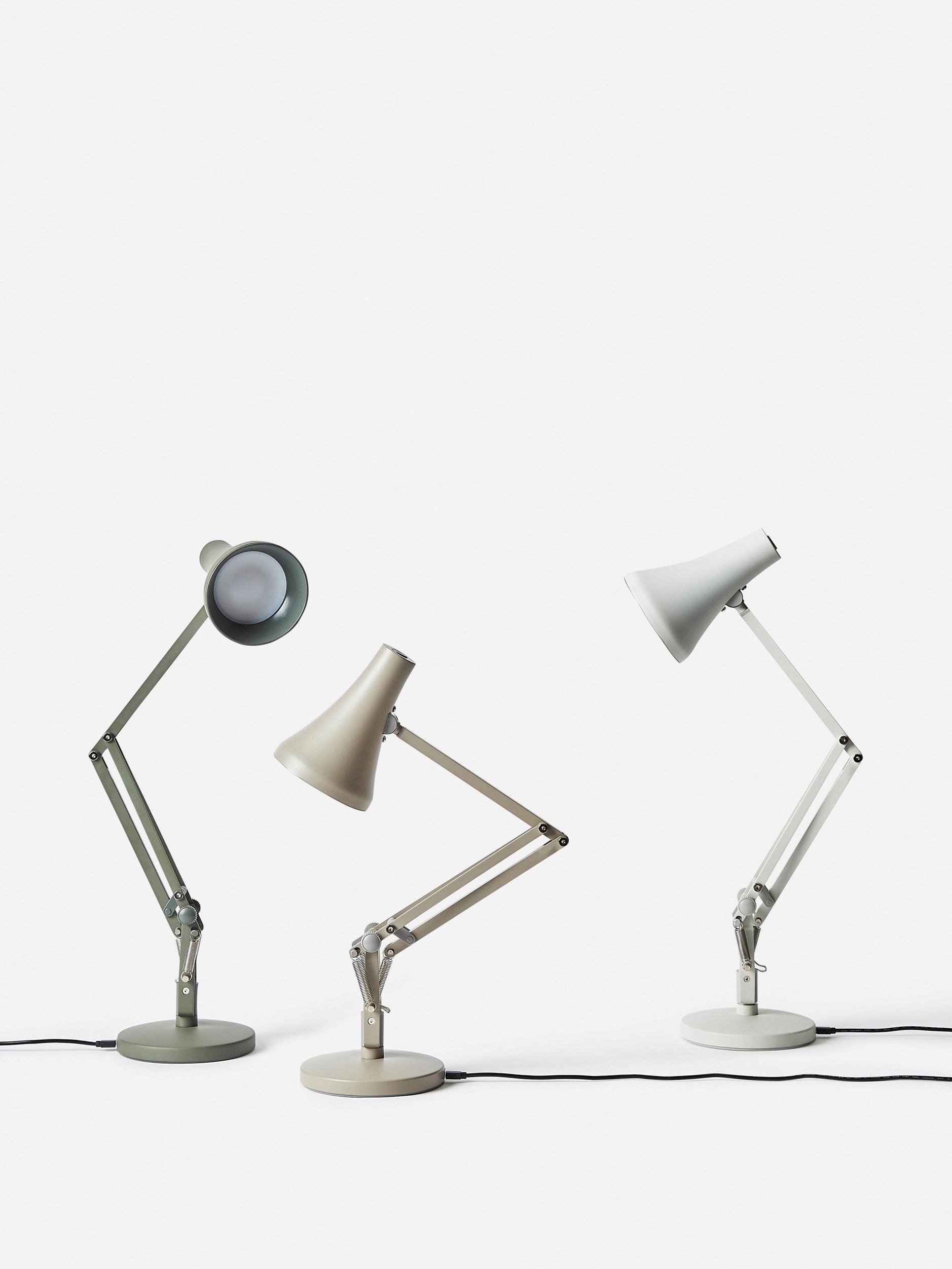 Anglepoise 90 Mini Mini USB Desk Lamp Biscuit Beige / (max. reach 53cmh)
