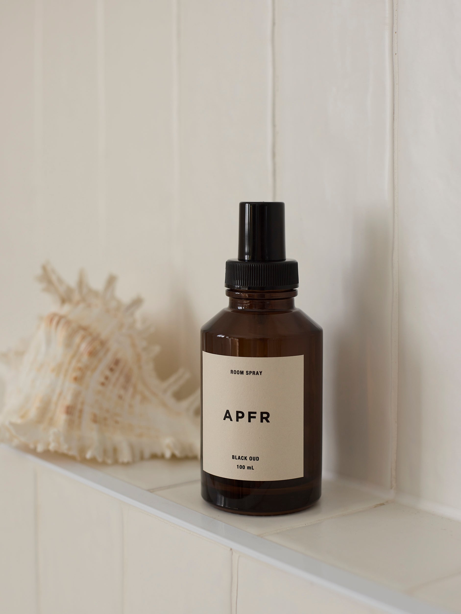 Apotheke Fragrance Room Spray Black Oud / 100ml