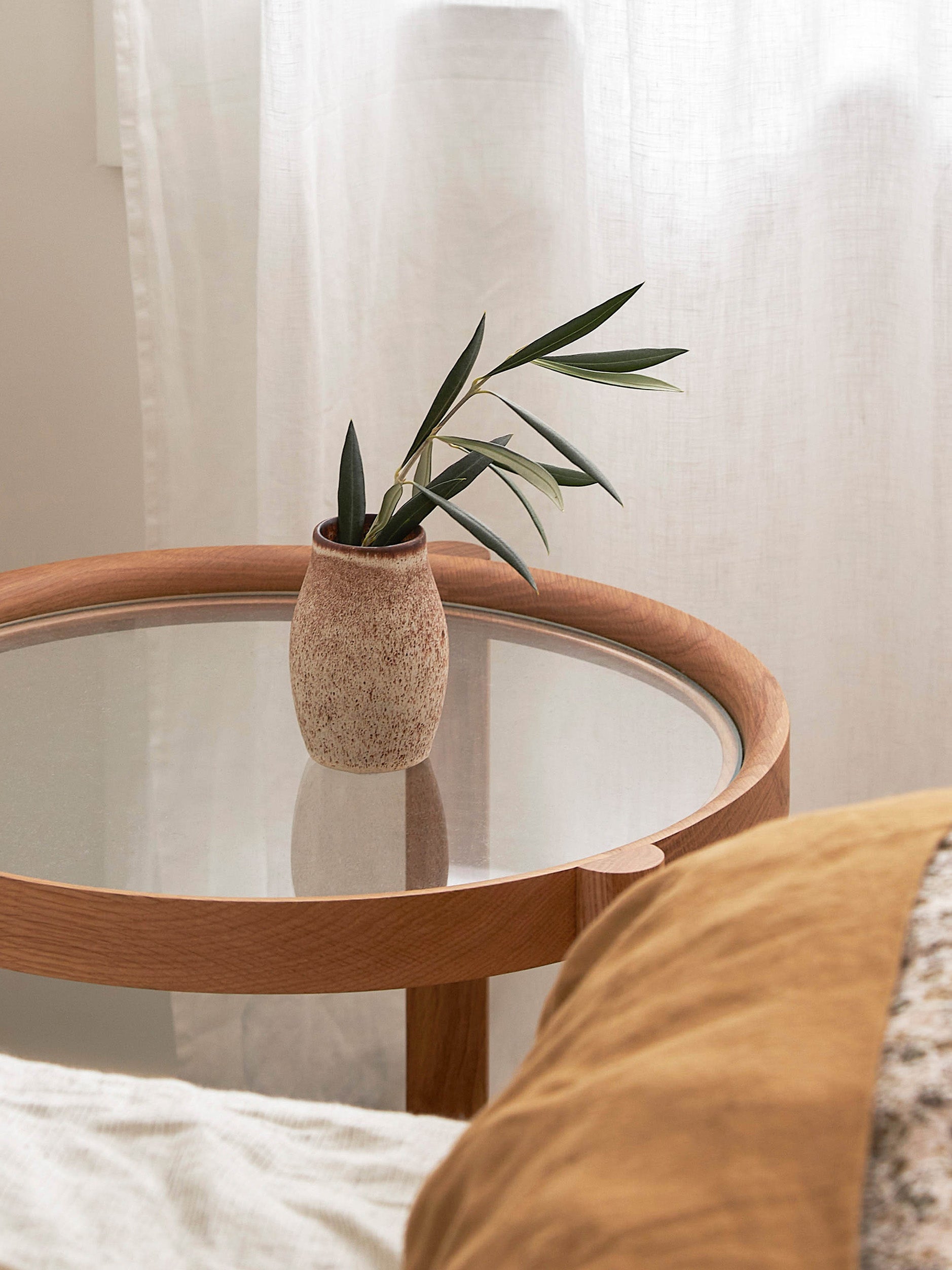 Pod Bud Vase Nut / Small