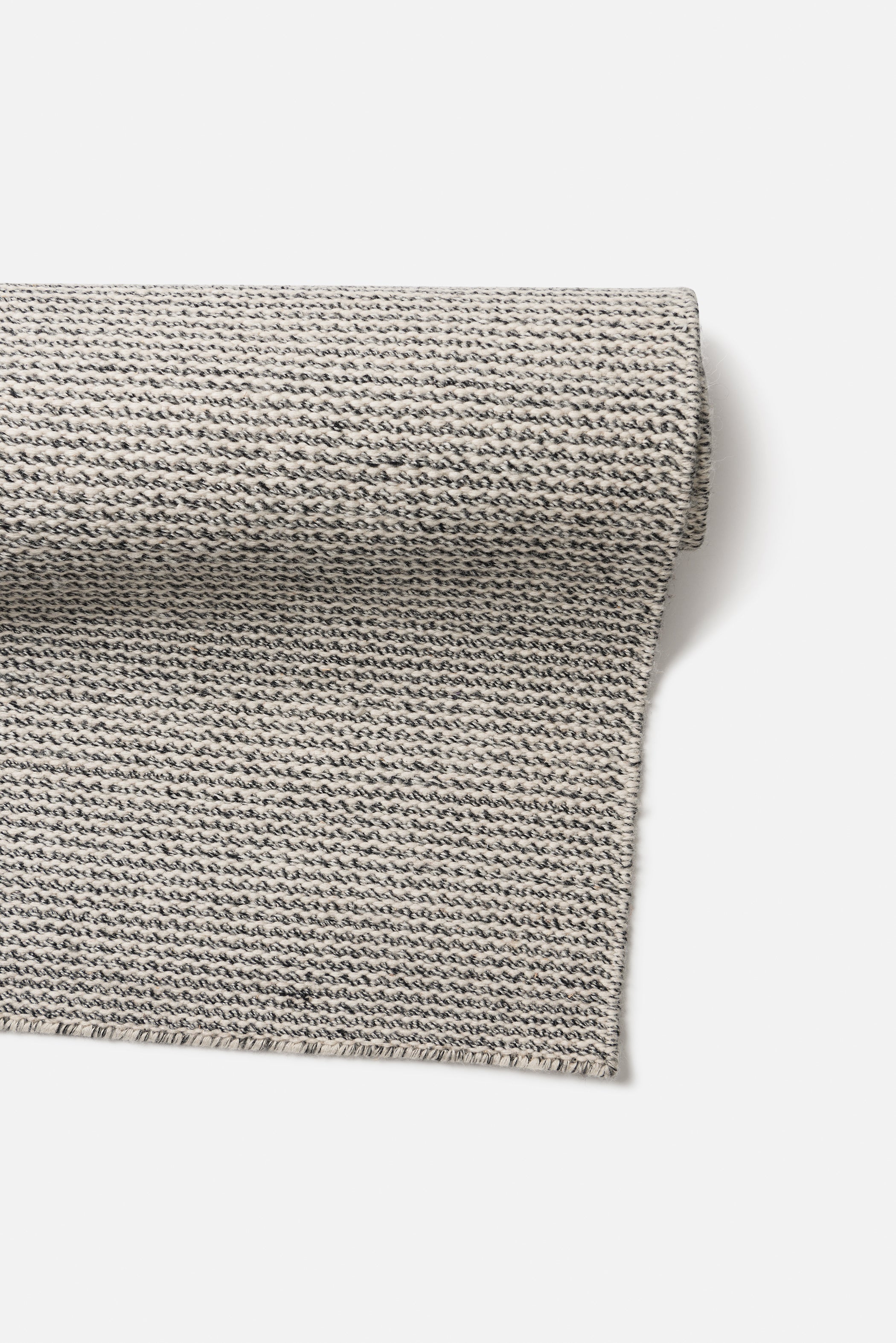 Fenris Rug Off White/Grey / Large/X-Large