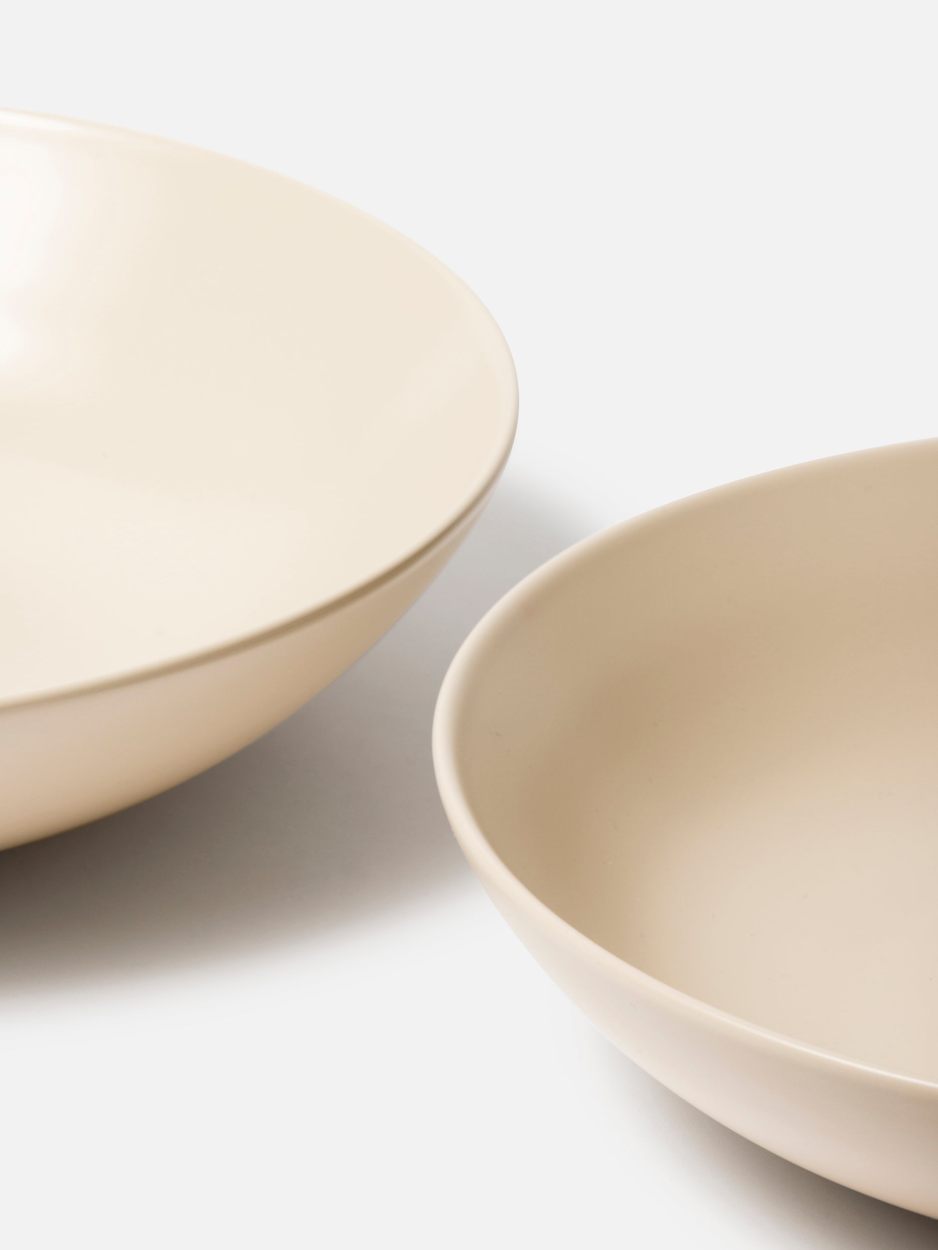 Stoneware Low Bowl Matte Beige / Large