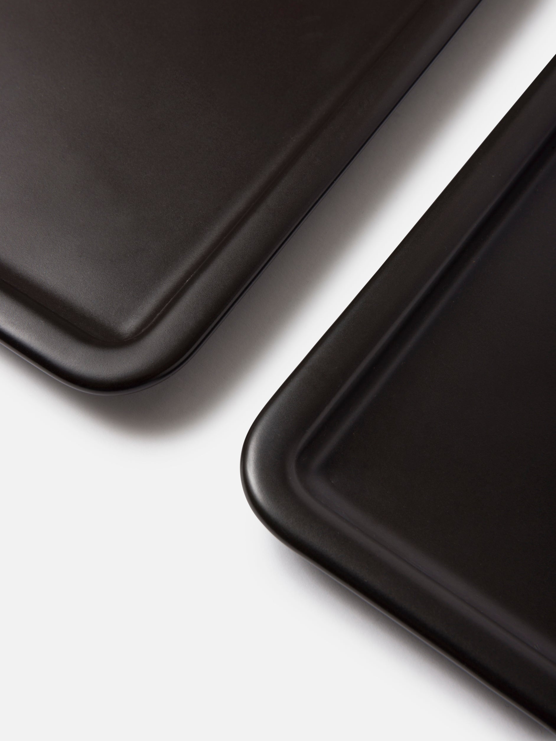 Stoneware Tray Matte Black / Medium