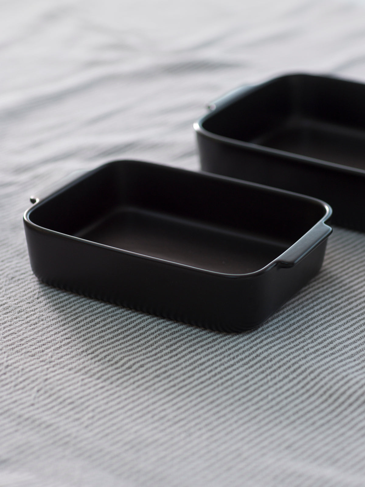 Stoneware Baking Dish Matte Black / Medium