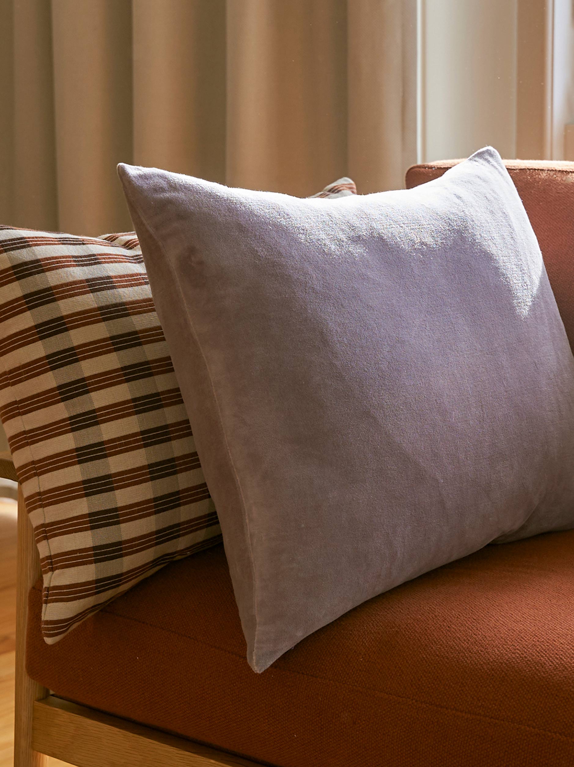 Velvet Cushion Cover Pansy / 55x45cm