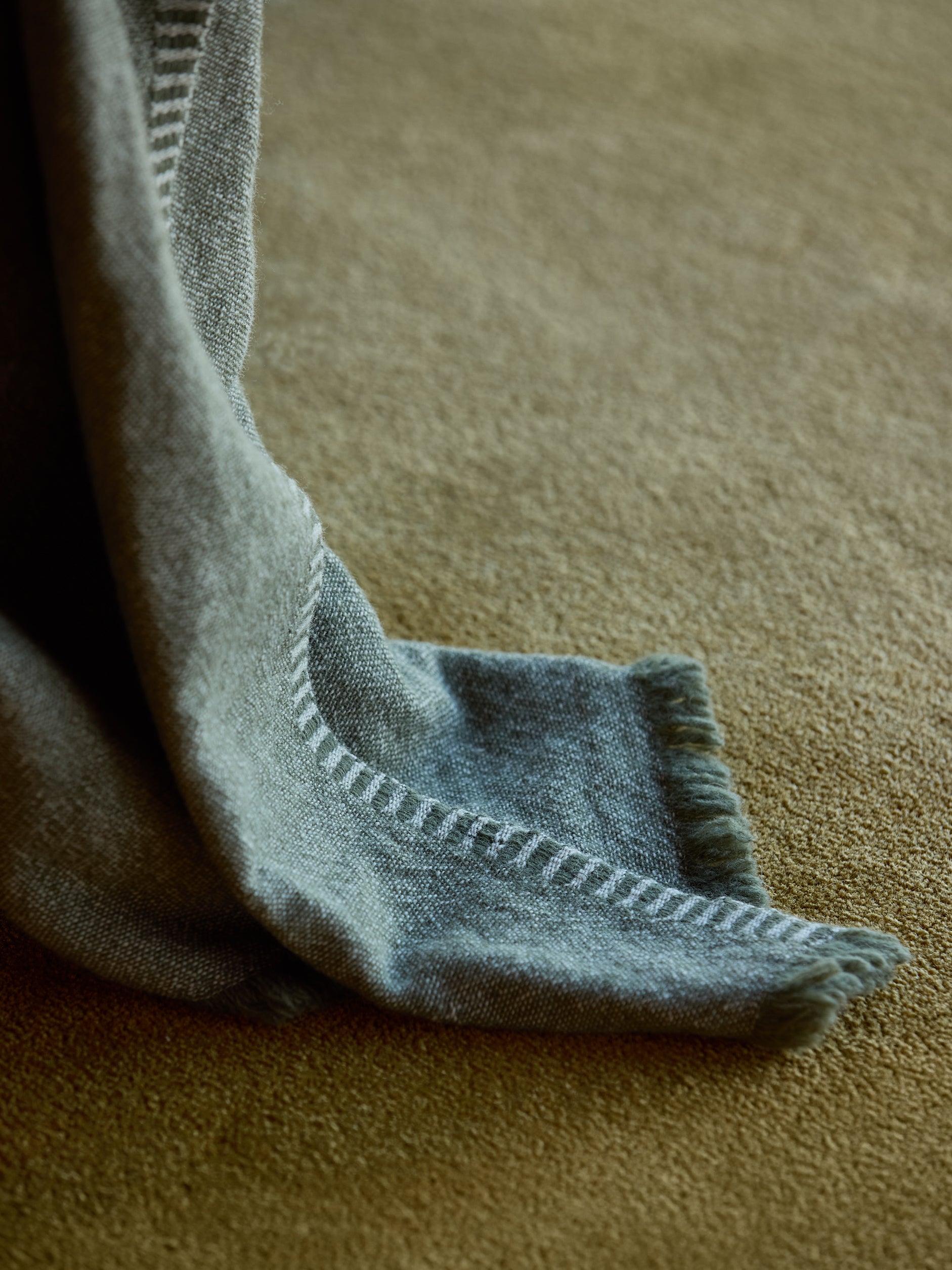 Oslo Lambswool Throw Kale/Cashew / 140x180cm