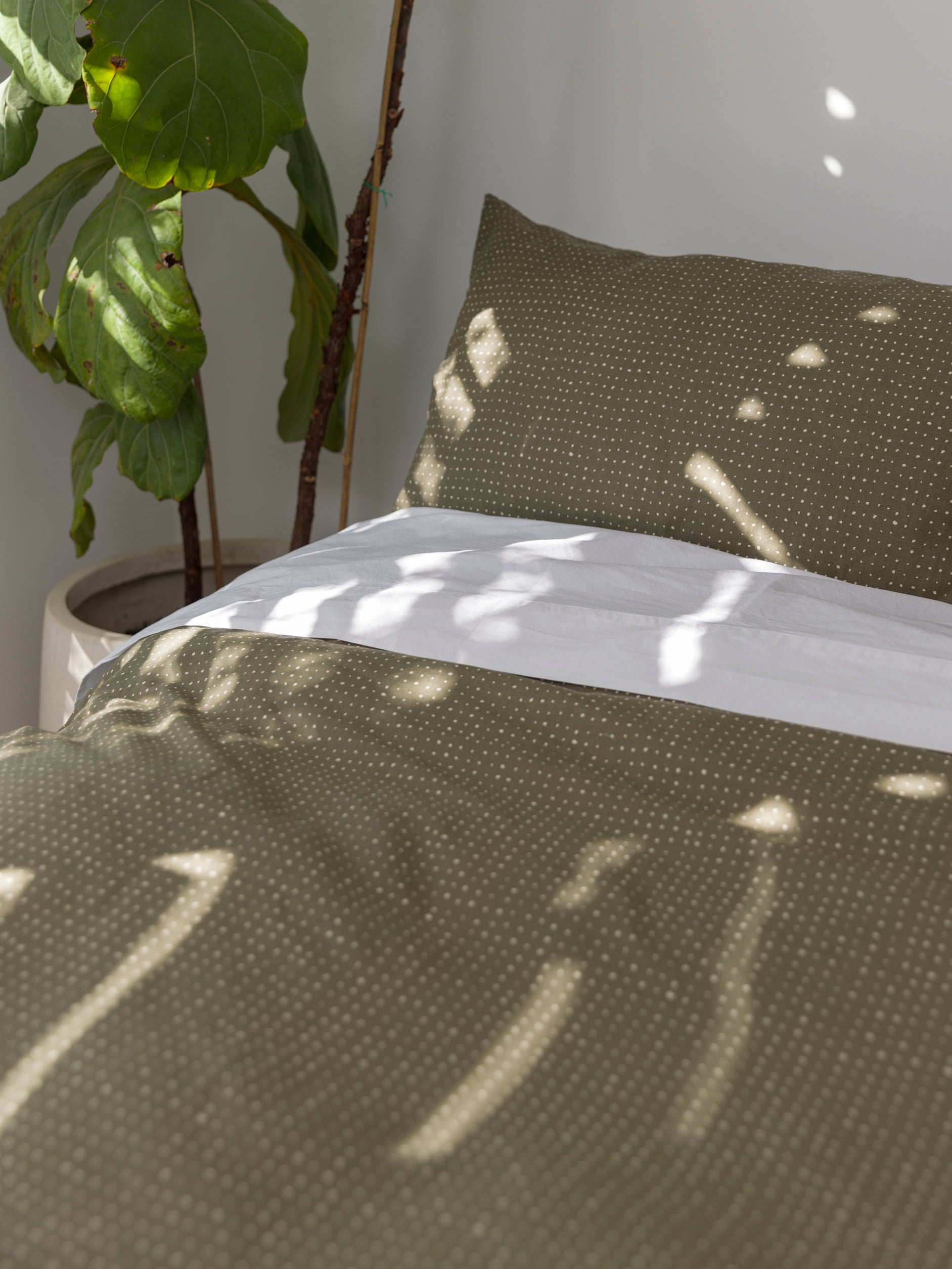 Inku Organic Cotton Linen Duvet Cover Olive / King