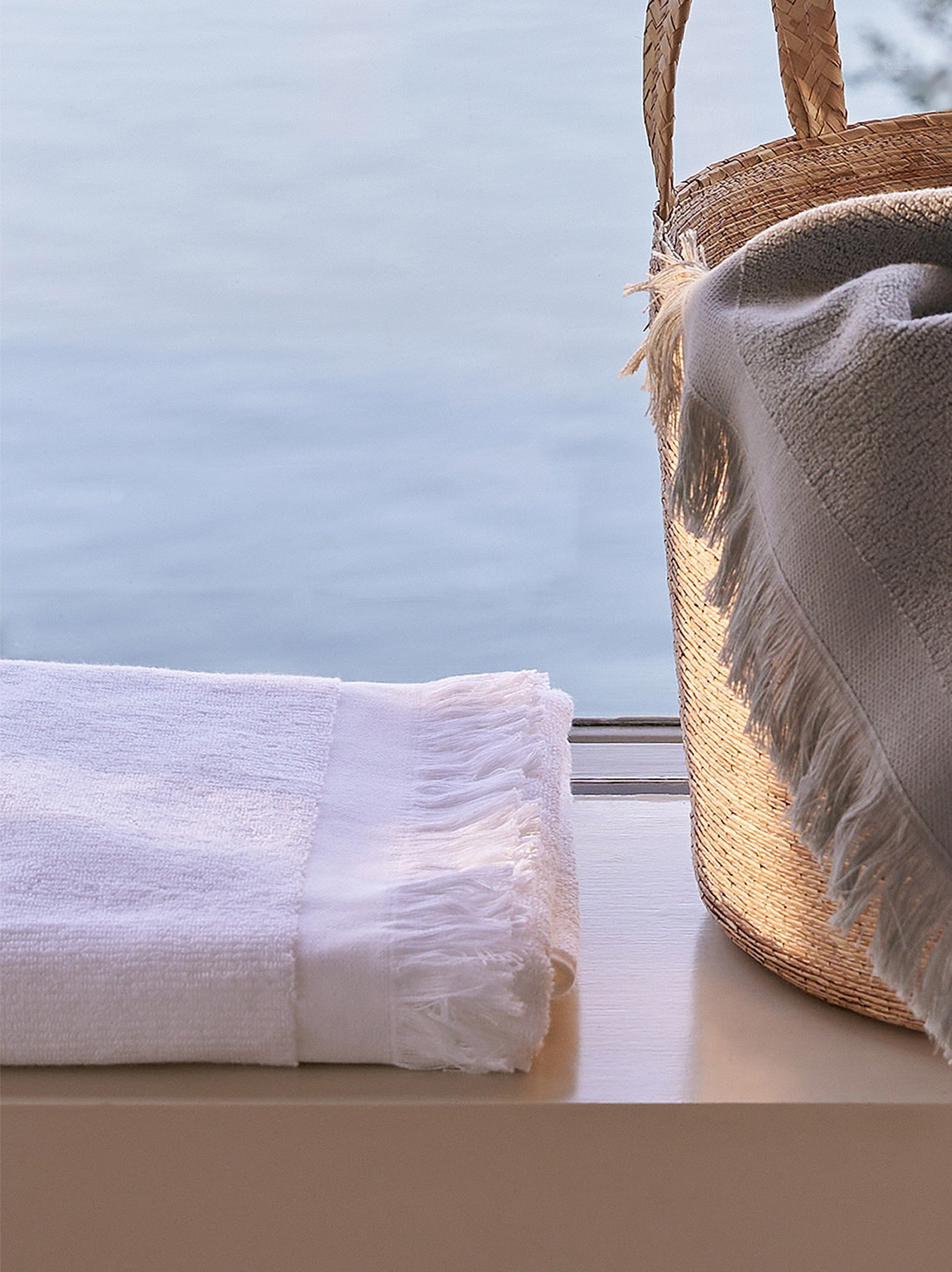 Ribbed Bath Towel White / Bath Towel