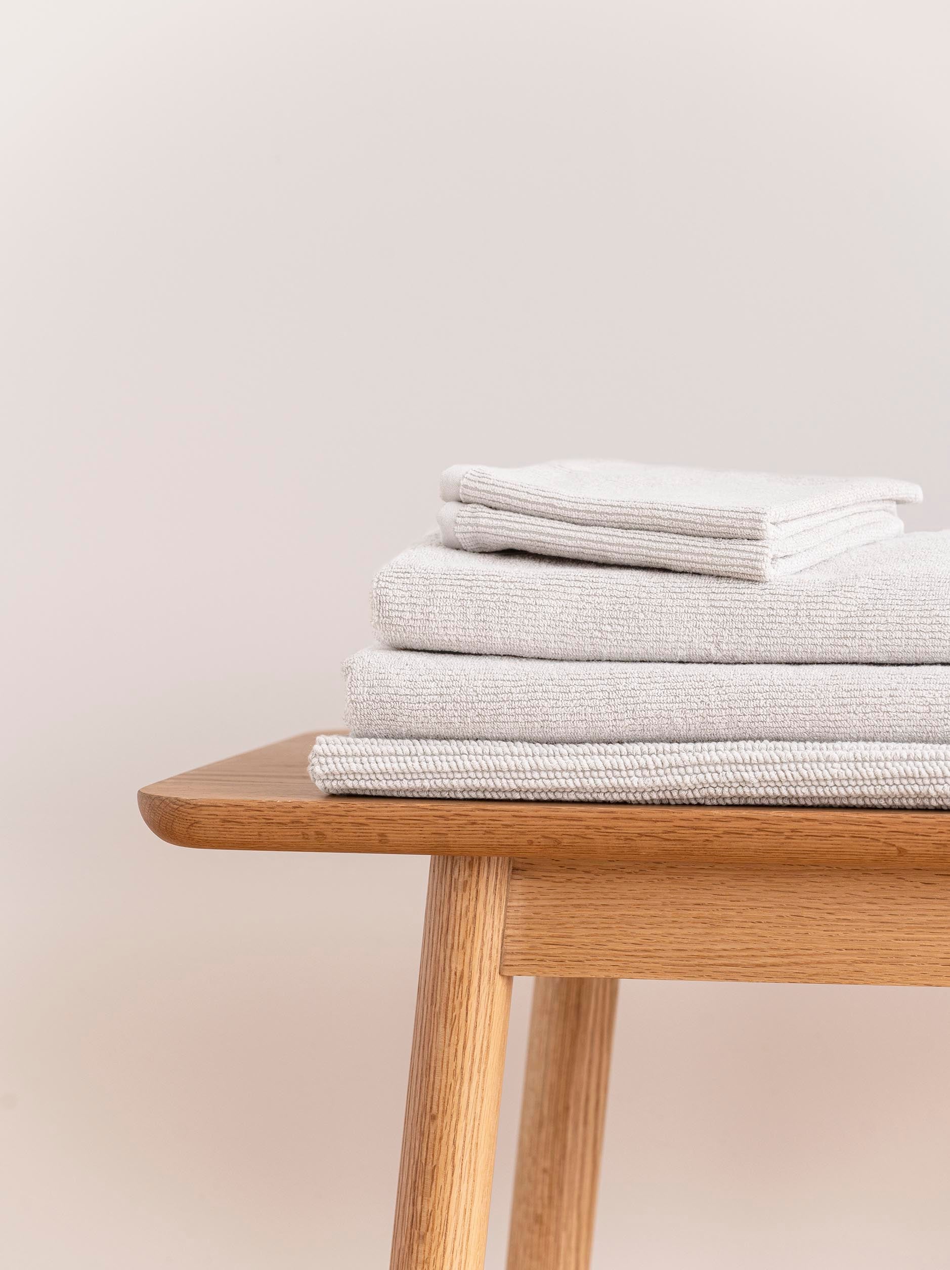 Ribbed Hand Towel White / Hand Towel