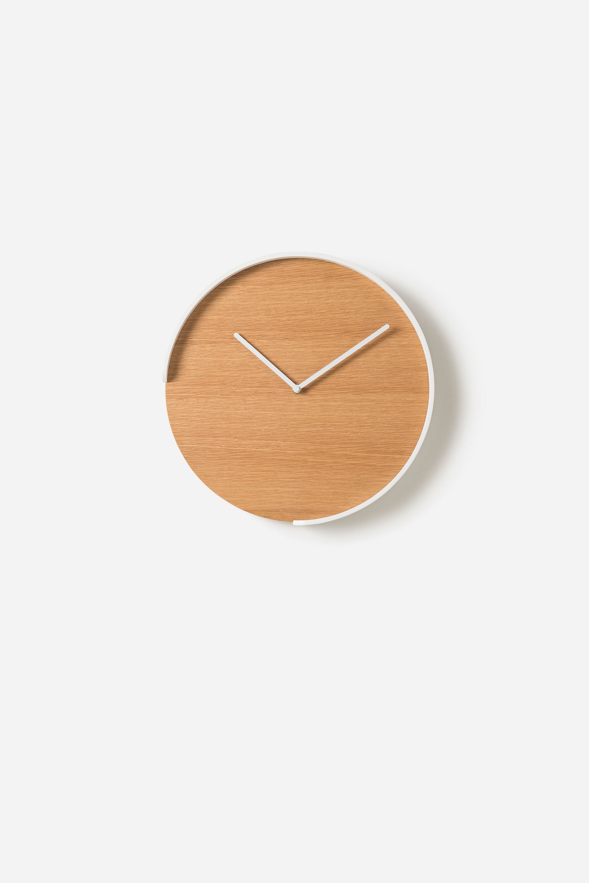 Segment Clock Oak/White / One Size