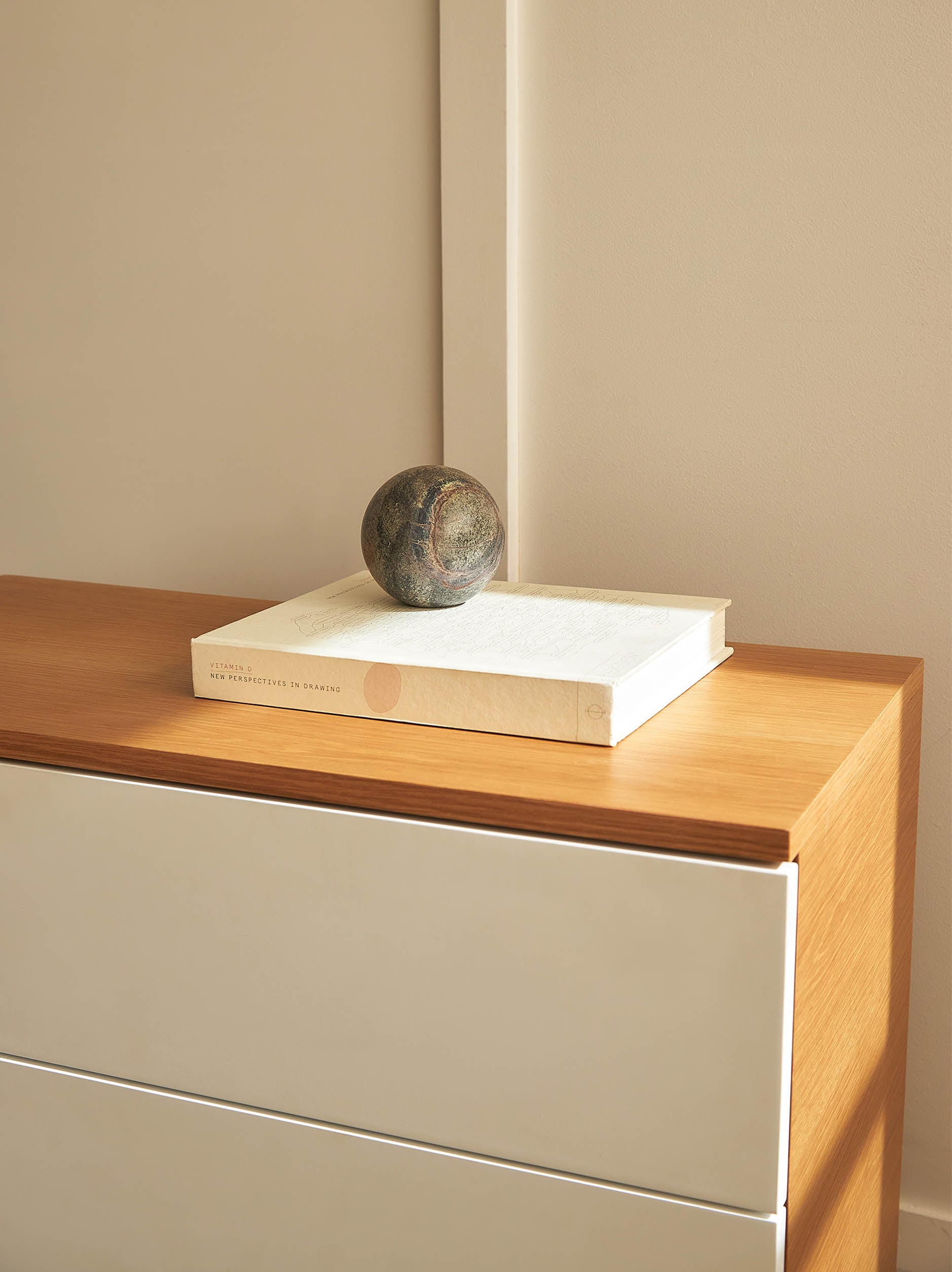 Yuki Single Lowboy Oak/White / One Size