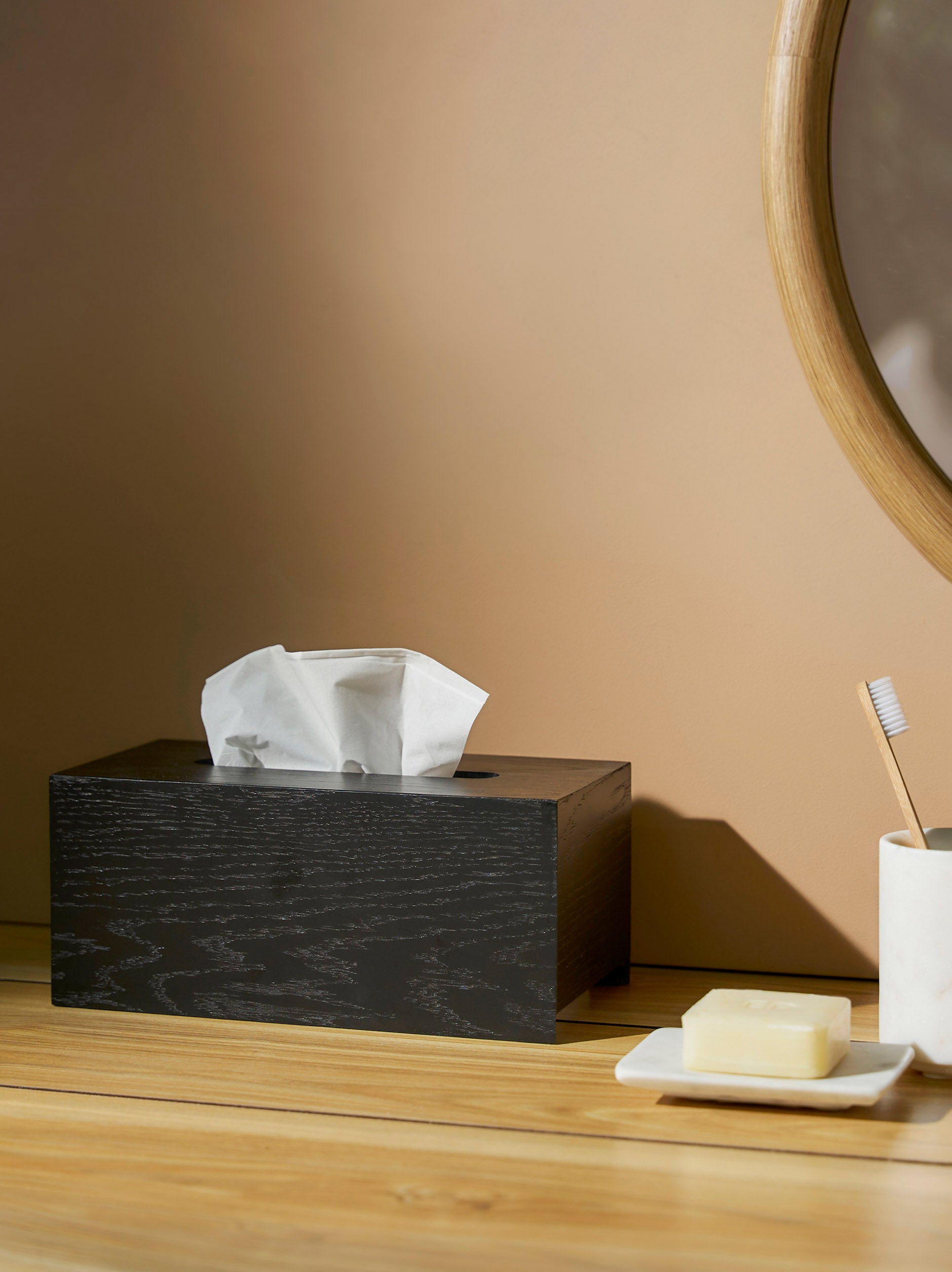 Oku Tissue Box Black / Large