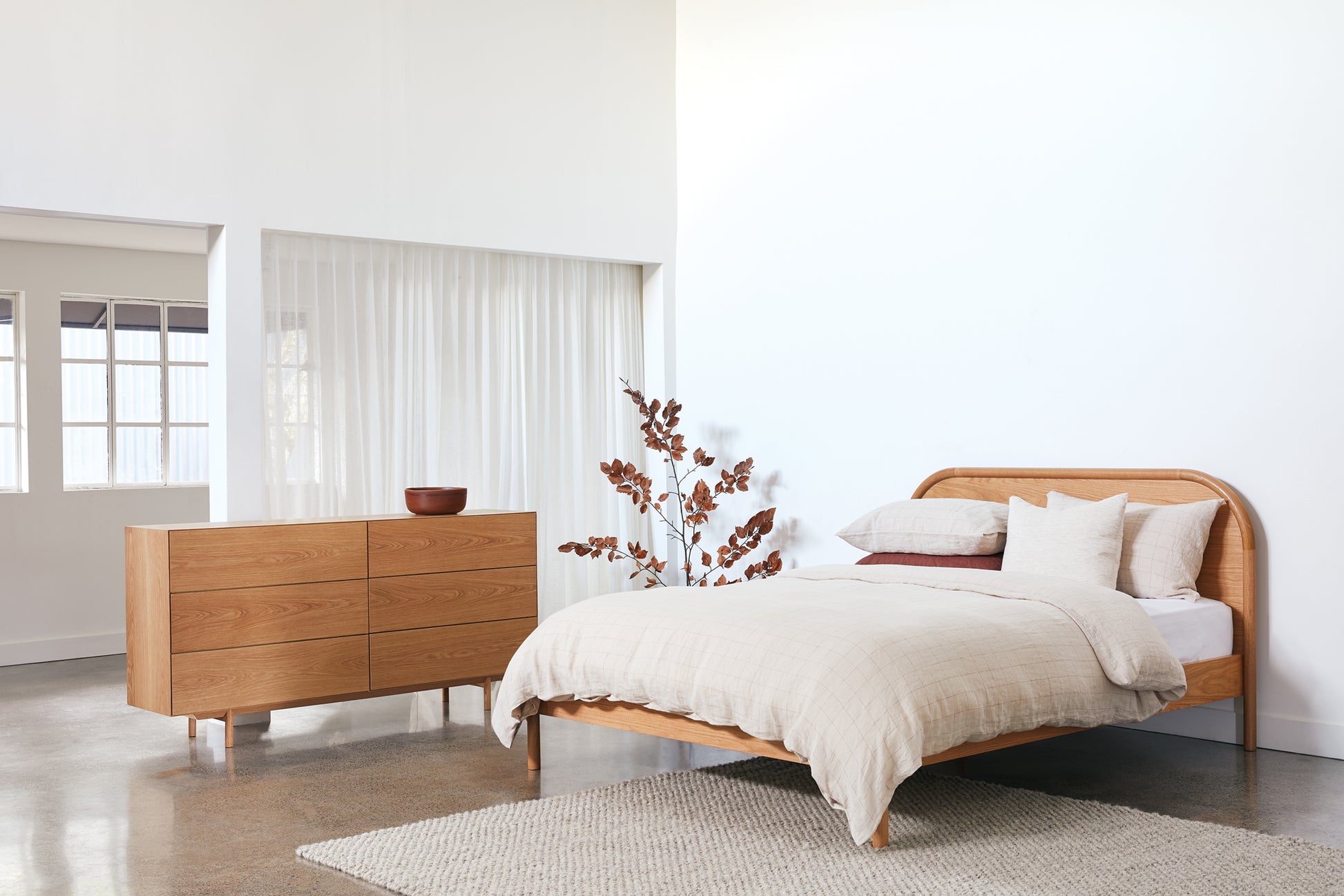 Arc Bed Natural / Queen