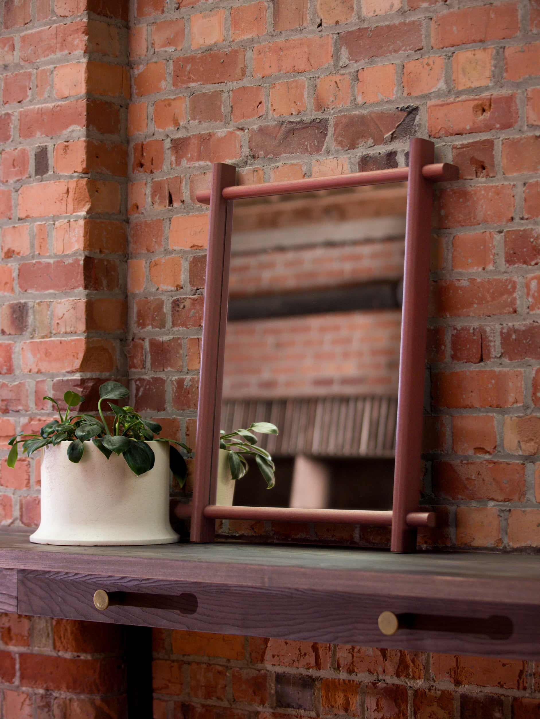 Lap Mirror Plum / Medium