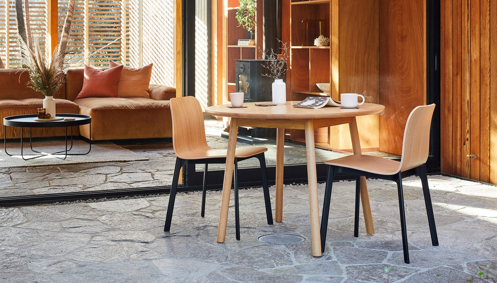 Radial Round Dining Table Oak / One Size