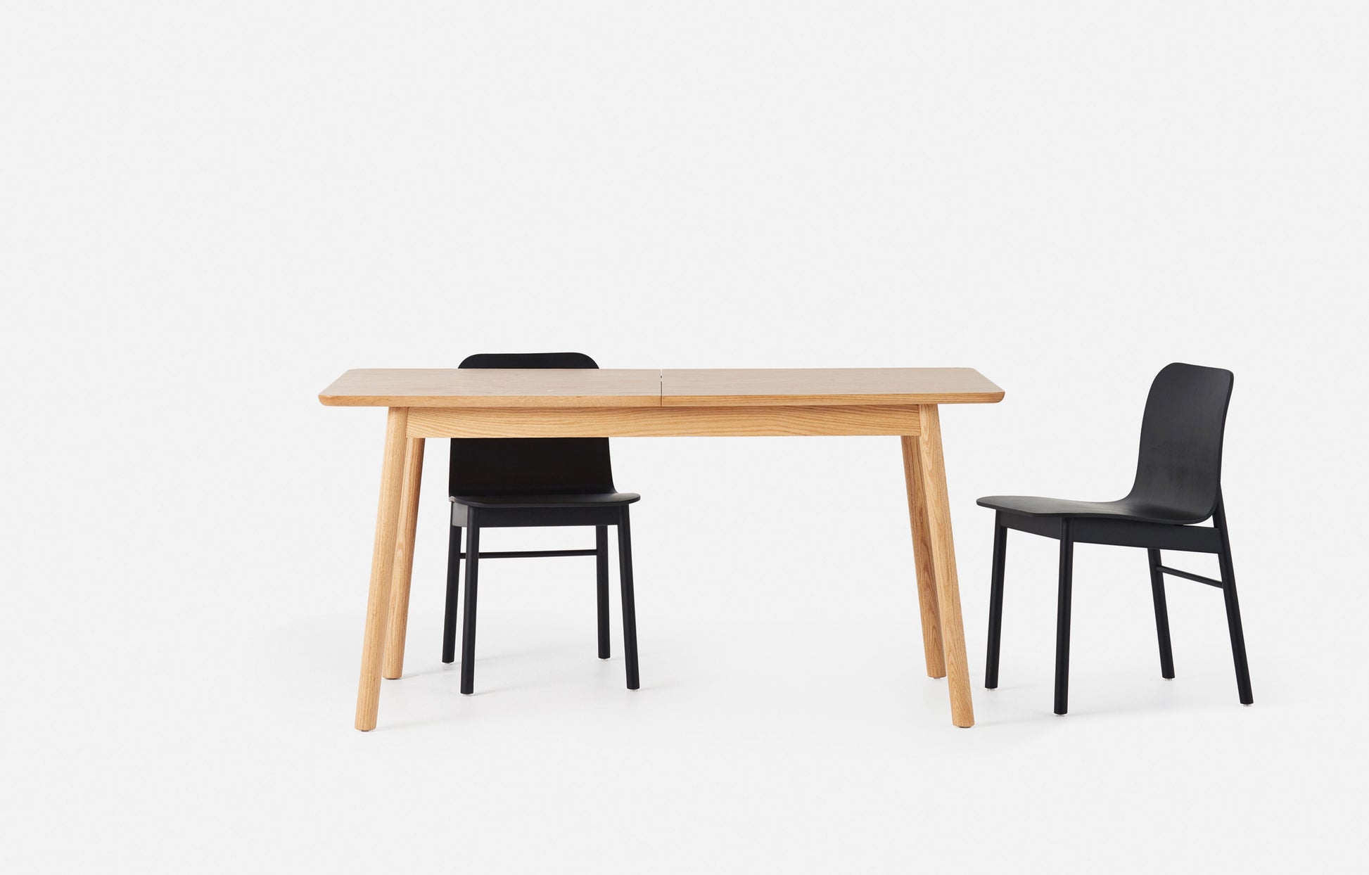 Radial Extendable Table Oak / One Size