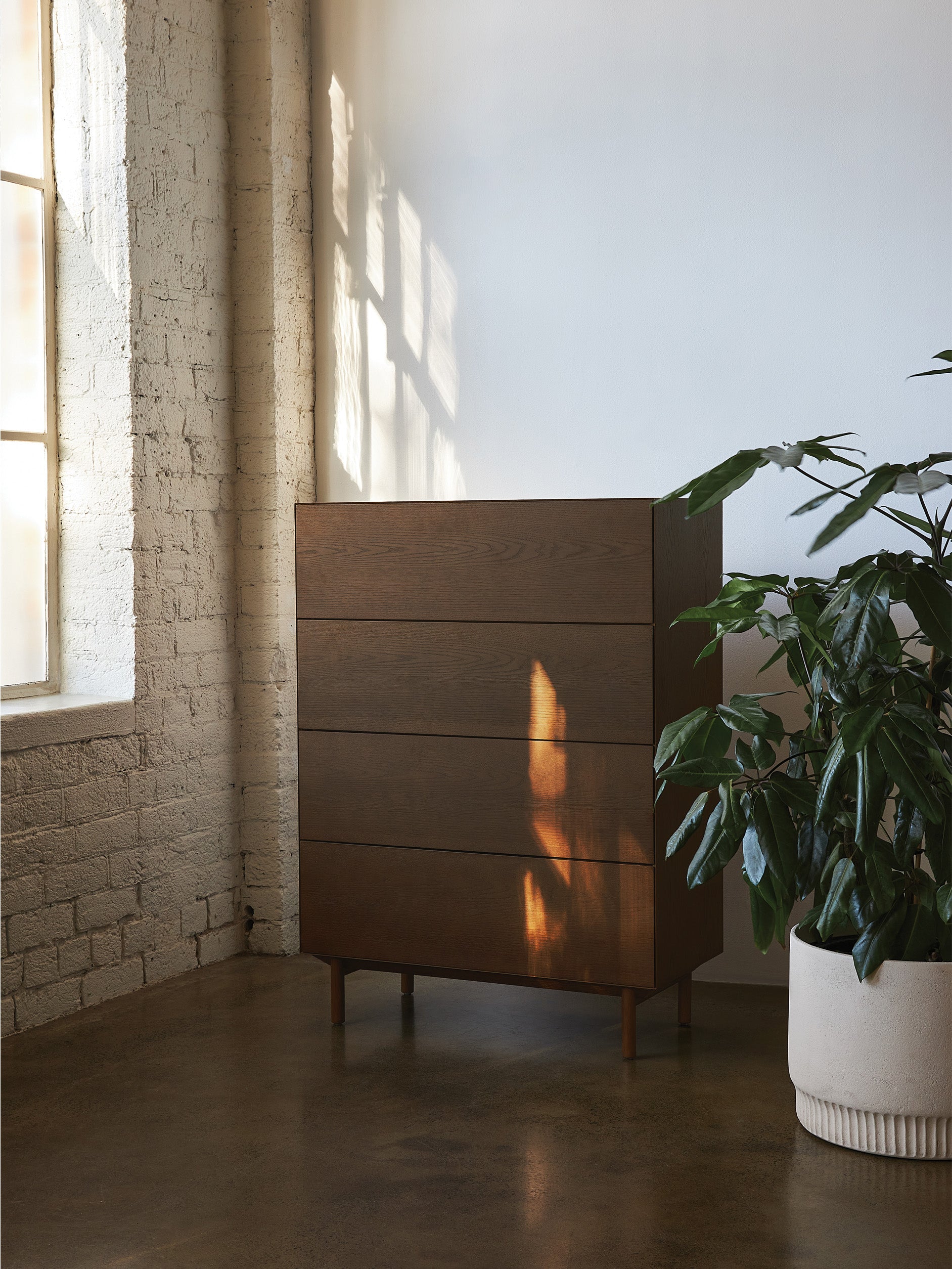 Compound Tallboy Smoked Oak / One Size