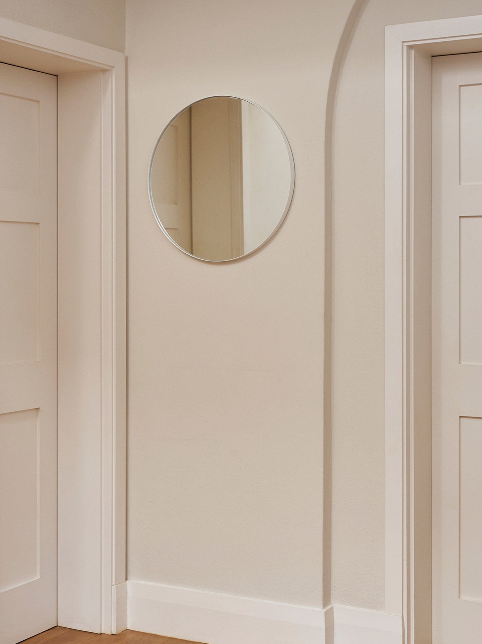 Round Wall Mirror White / 60diax3cm