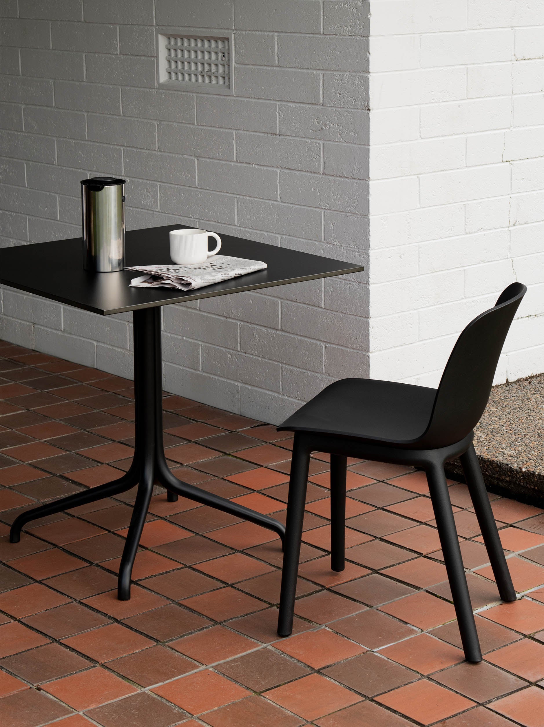 Acre Chair Eco Plastic Black / One Size