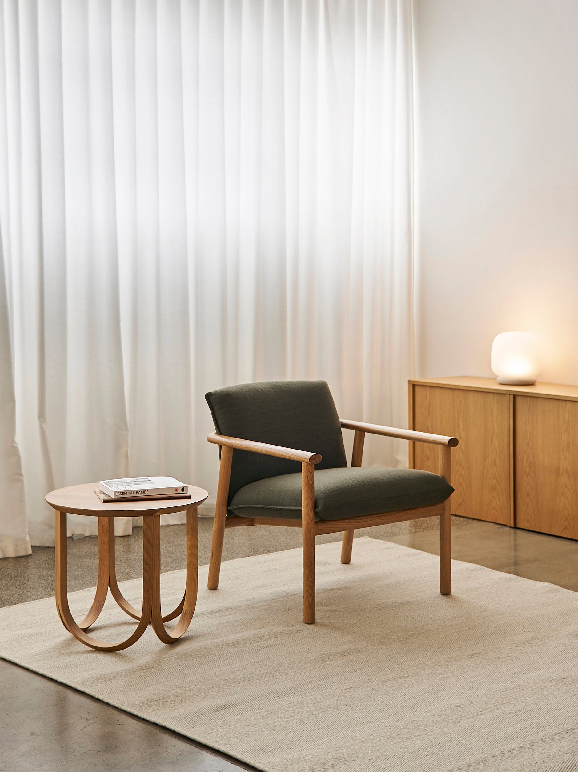 Label Armchair Low Oak/Olive / Low