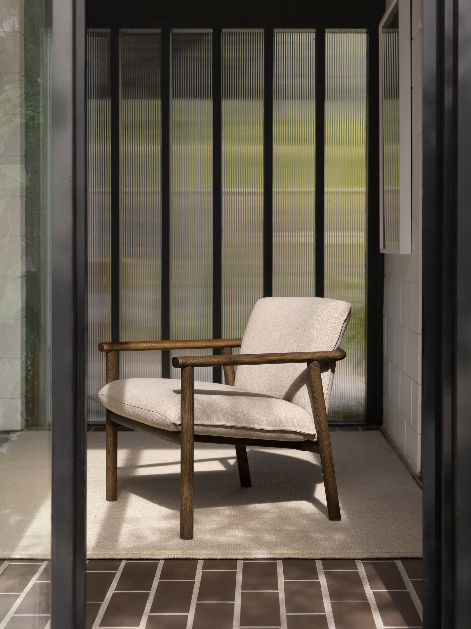 Label Armchair Low Smoked Oak/Beige / Low