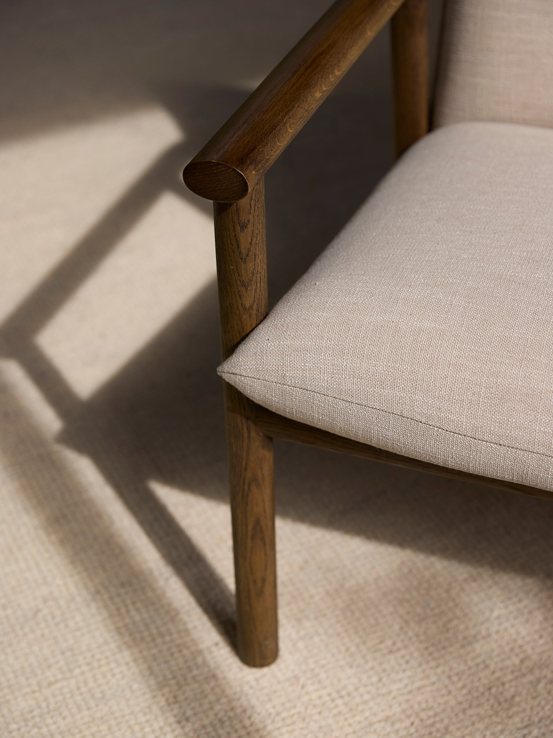 Label Armchair Low Smoked Oak/Beige / Low