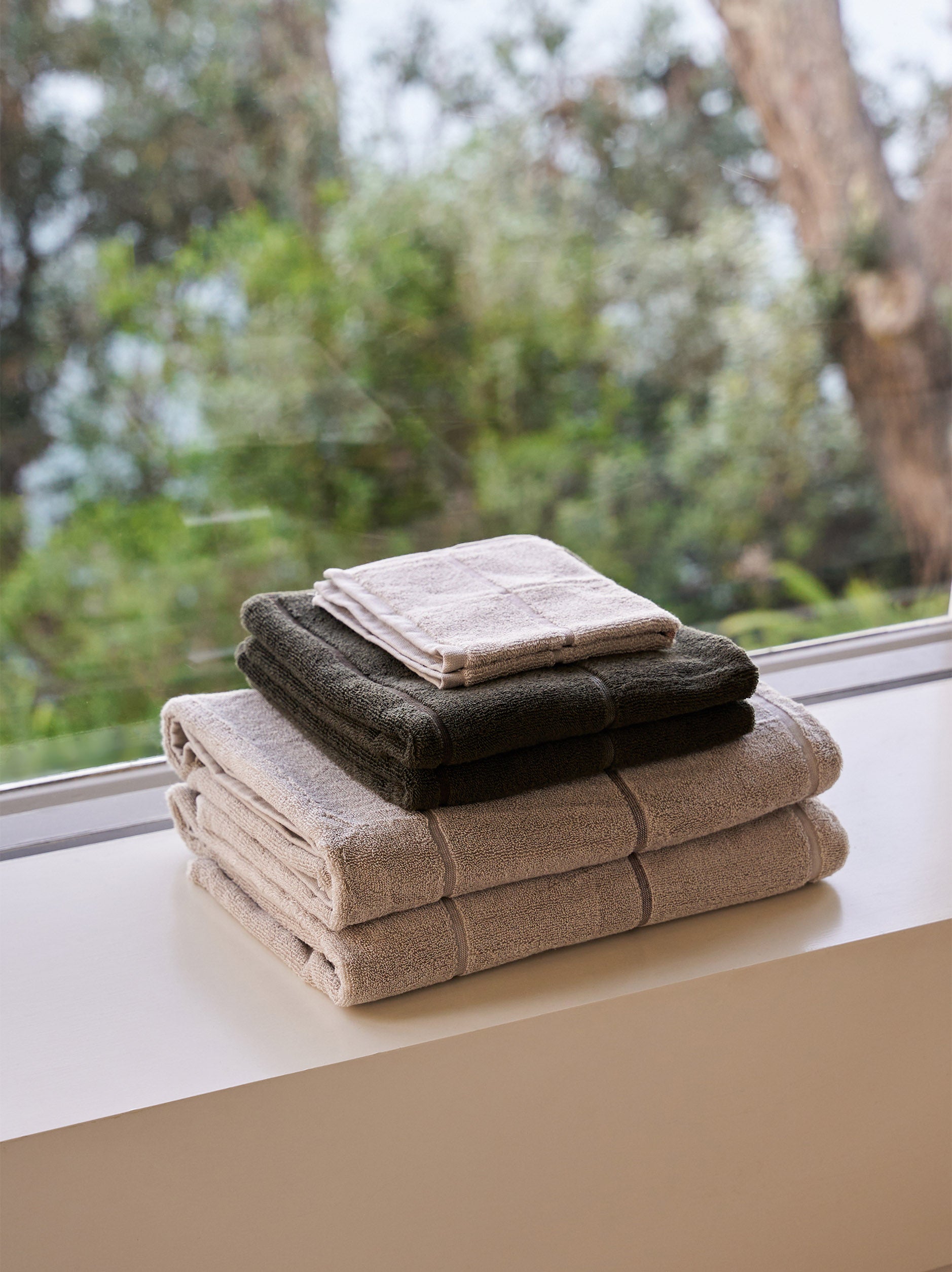 Pia Cotton Face Cloth Oat/Multi / Face Cloth