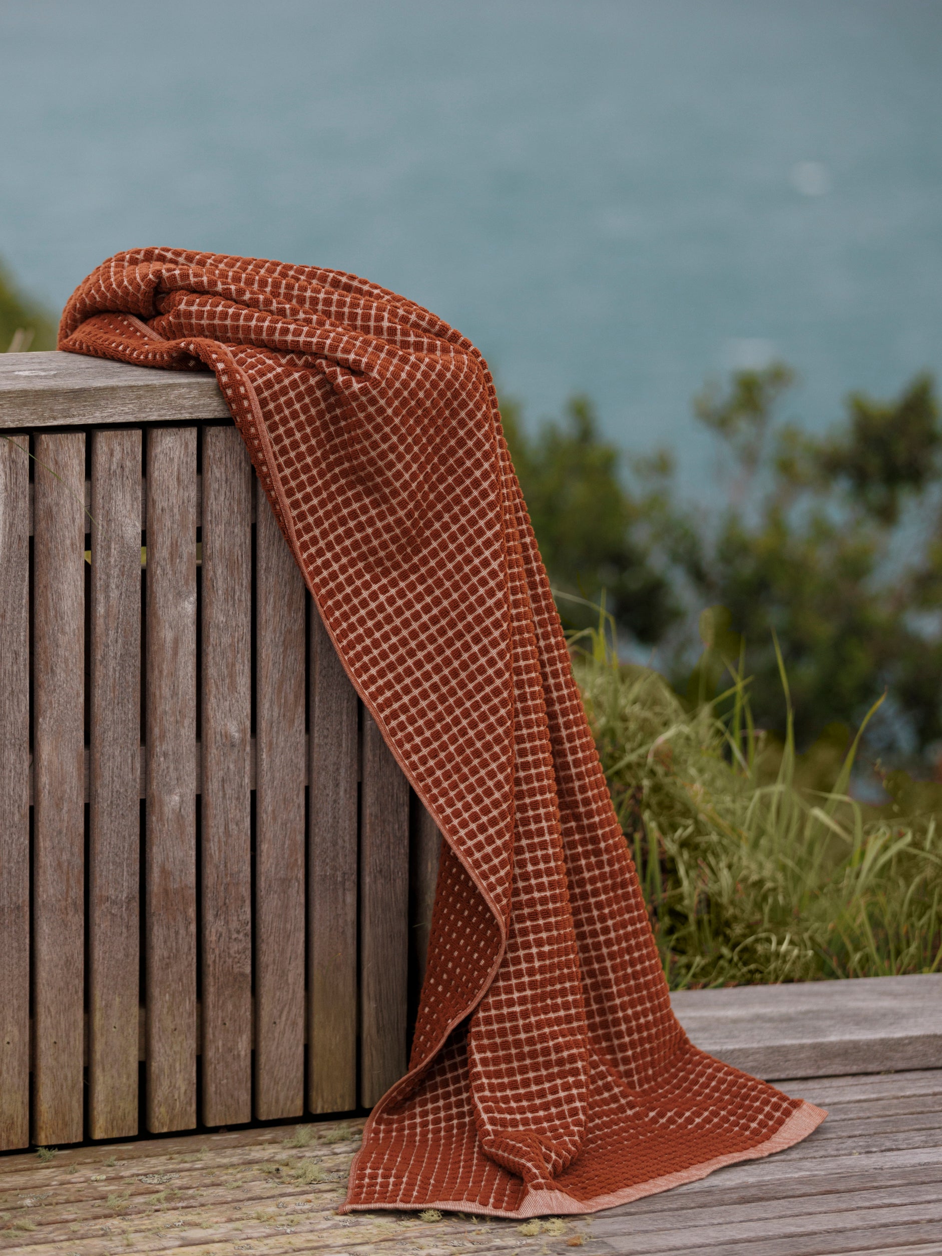 Nero Cotton Towel Range Paprika/Cream / Bath Towel