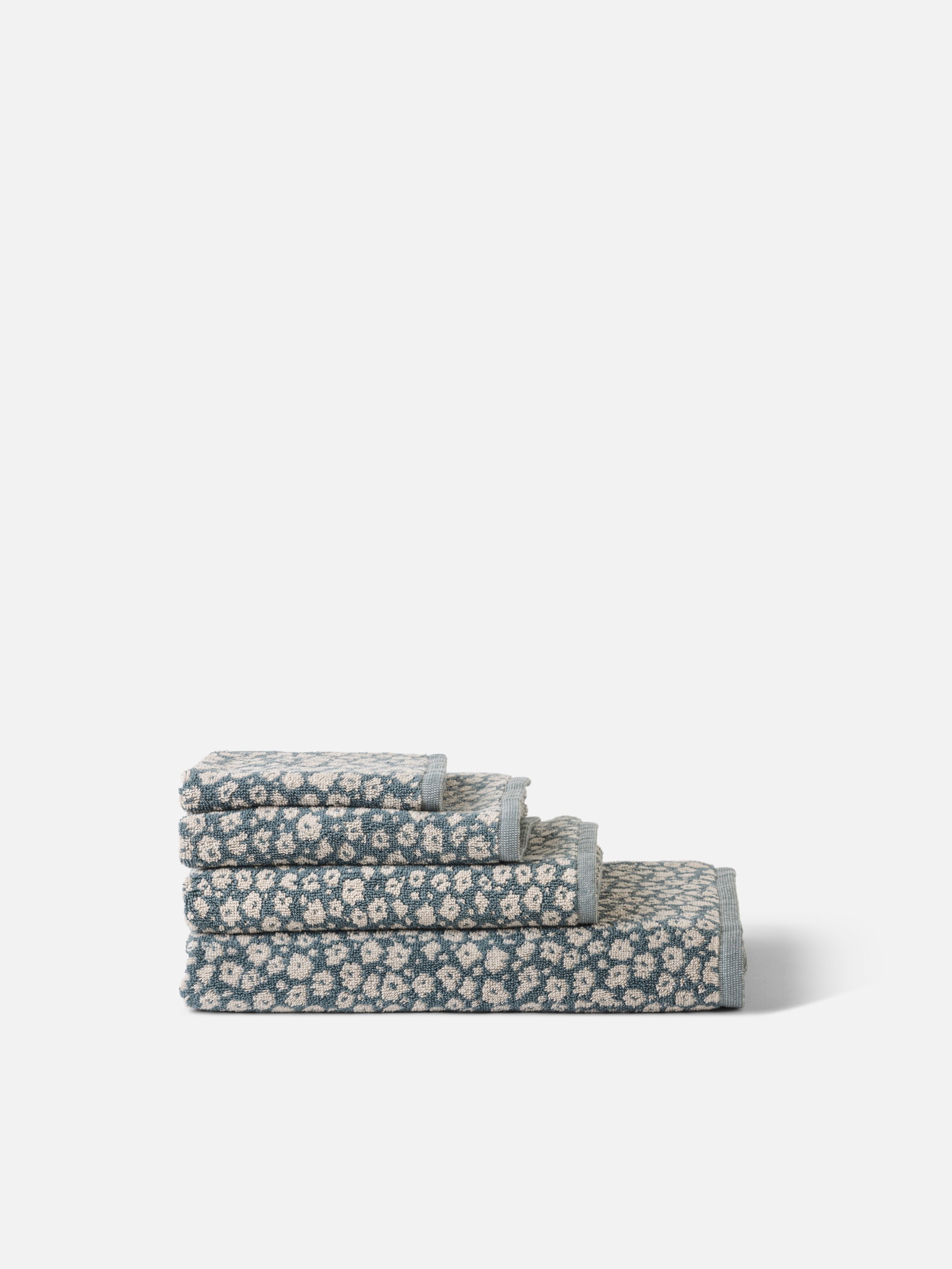 Forget Me Not Cotton Bath Towel Range Cod/Oat / Bath Towel