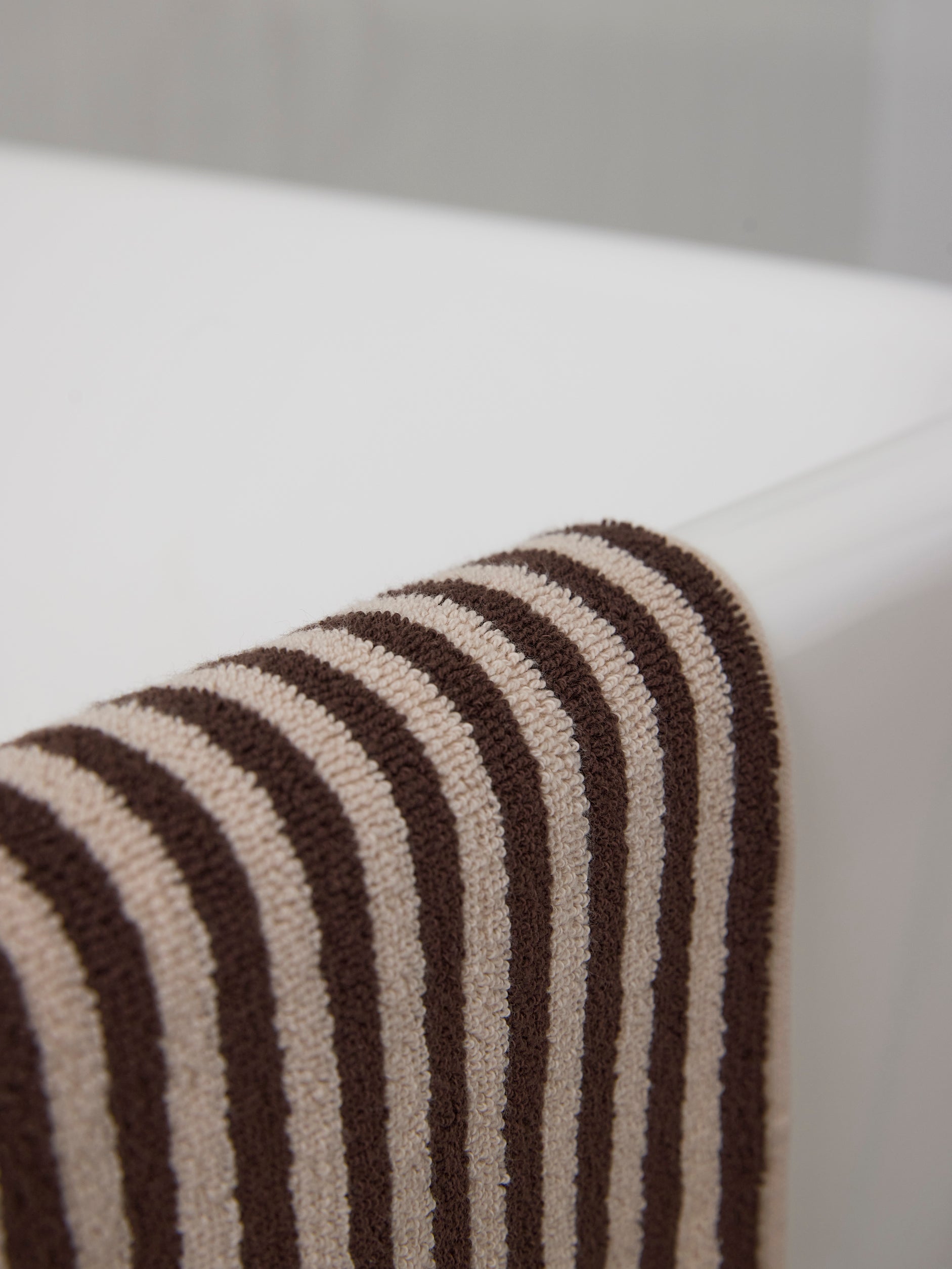 Wide Stripe Cotton Bath Mat Cocoa/Bone / Bath Mat