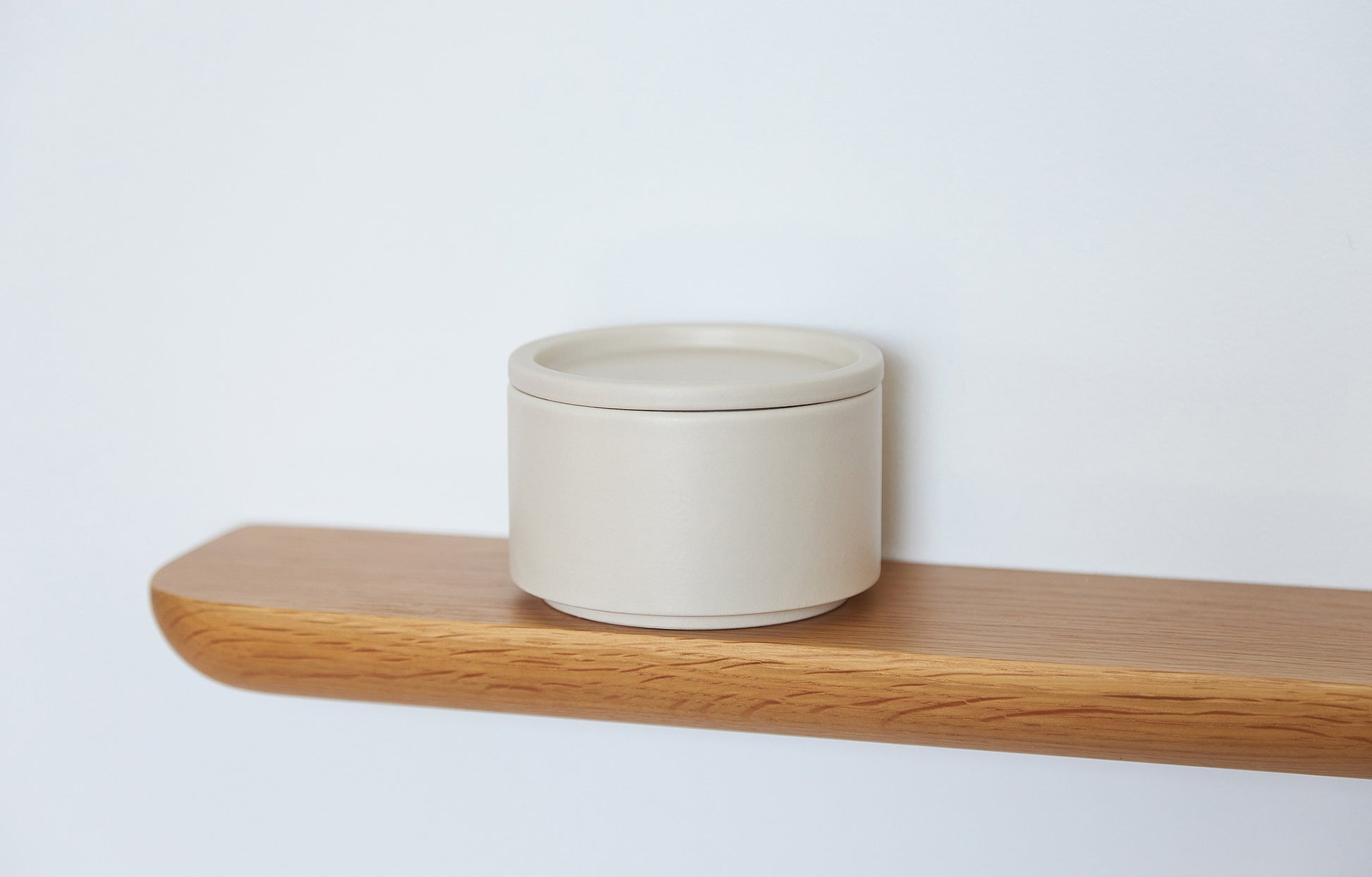 Radial Floating Shelf Natural Oak / Medium
