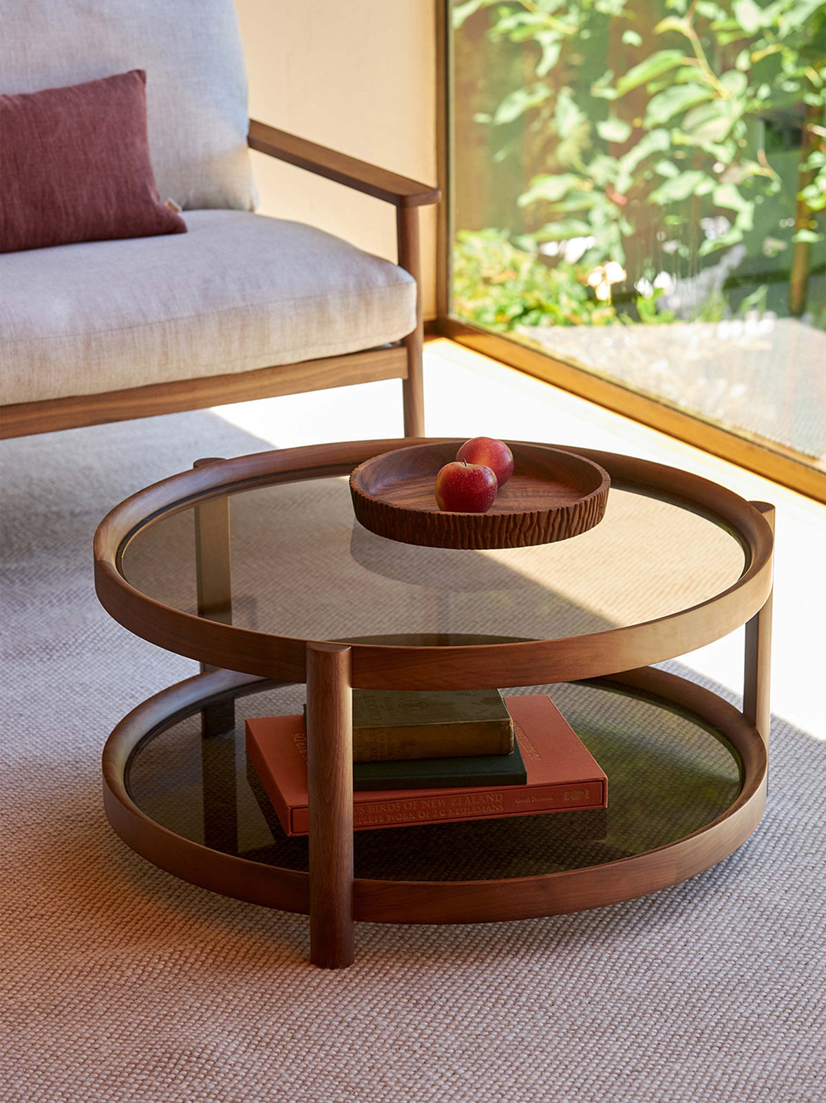 Column Coffee Table Walnut/Glass / One Size
