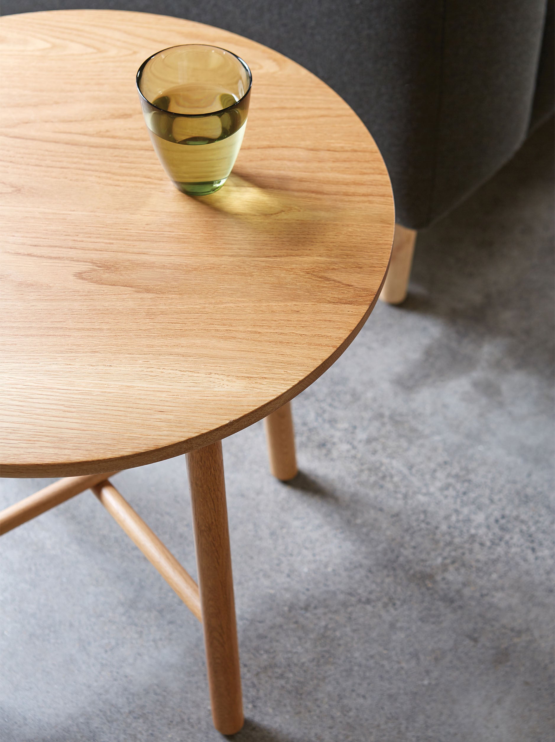 Radial Round Side Table Oak / One Size