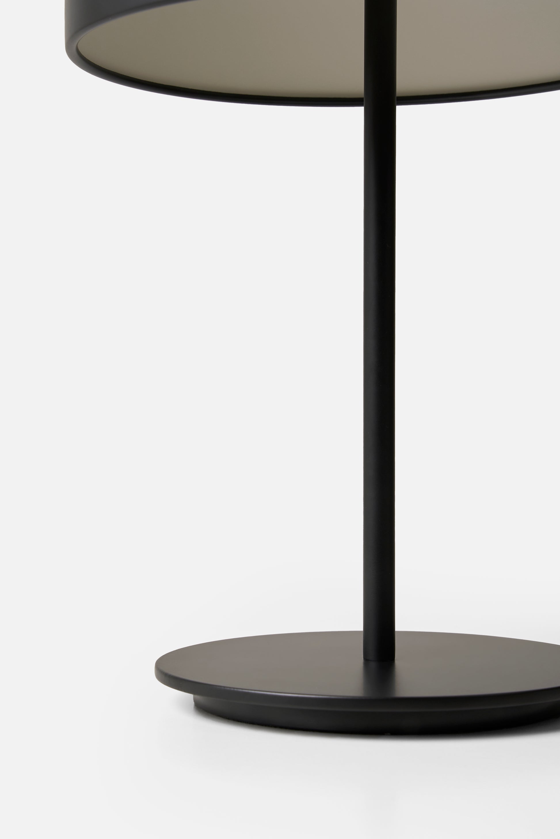 Pin Table Lamp Black / One Size