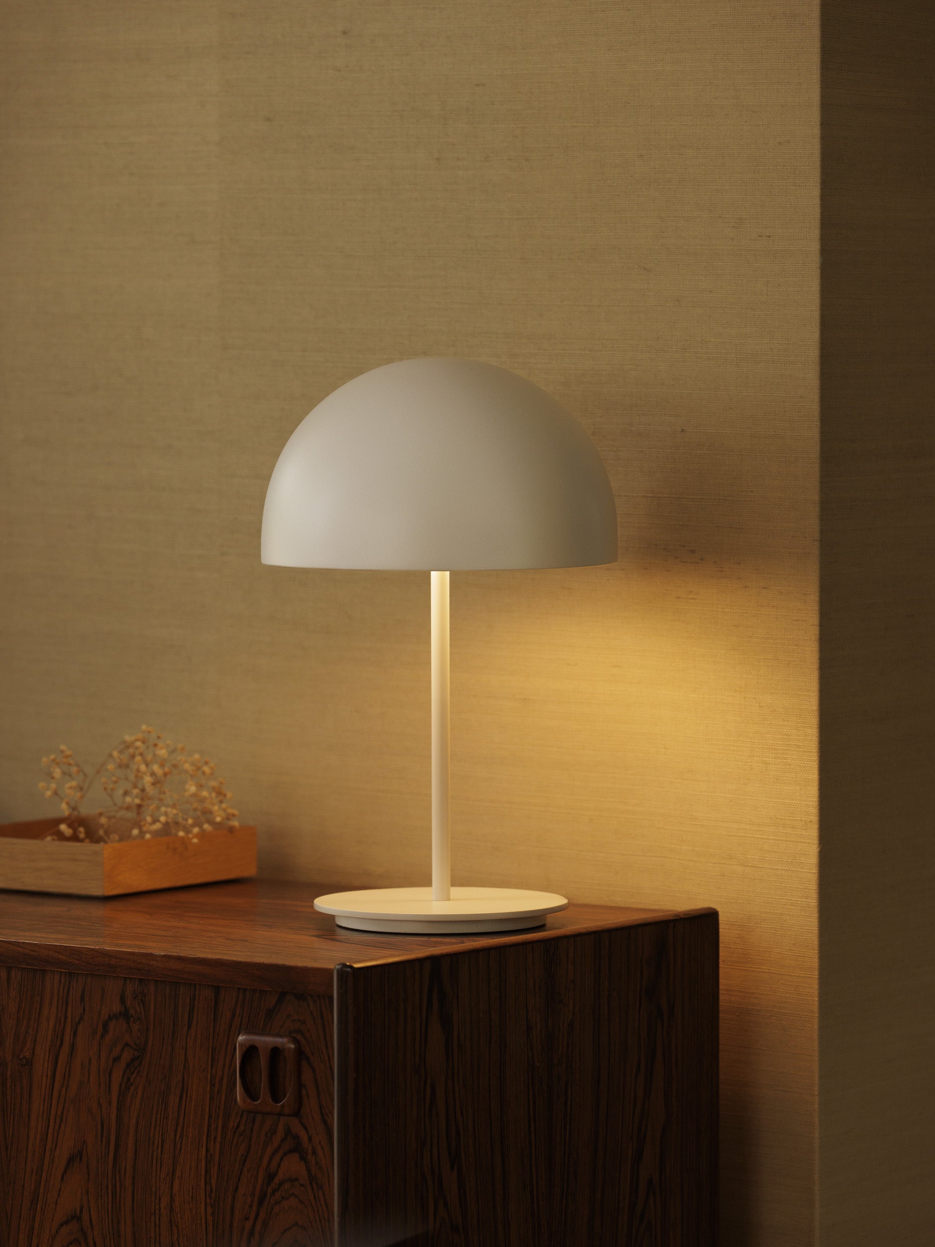 Pin Table Lamp White / One Size