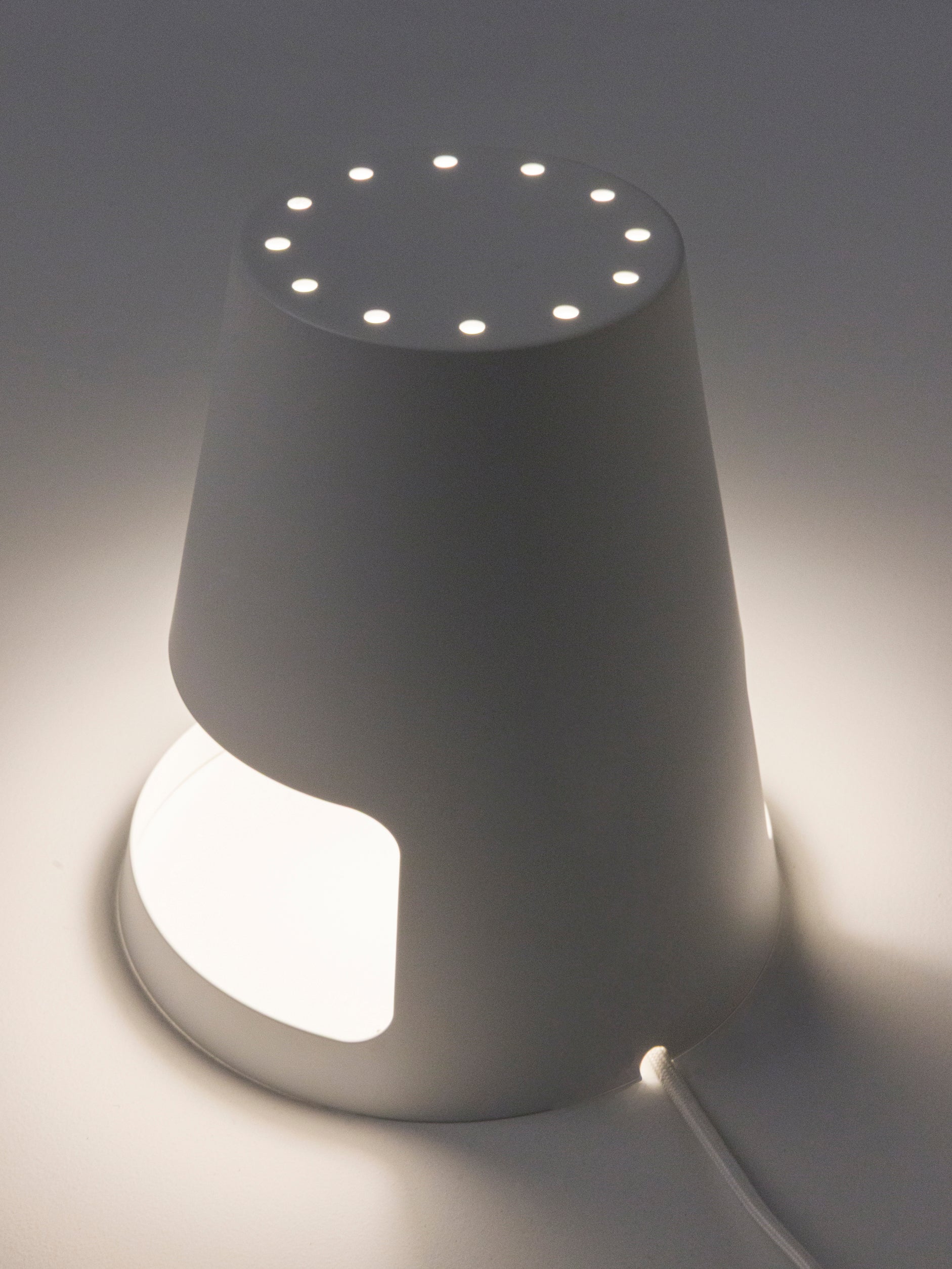 Knight Light White / One Size