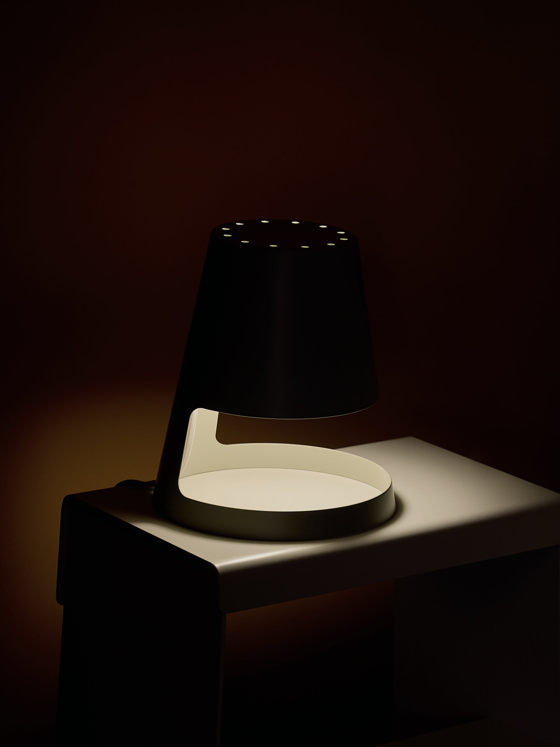 Knight Light White / One Size